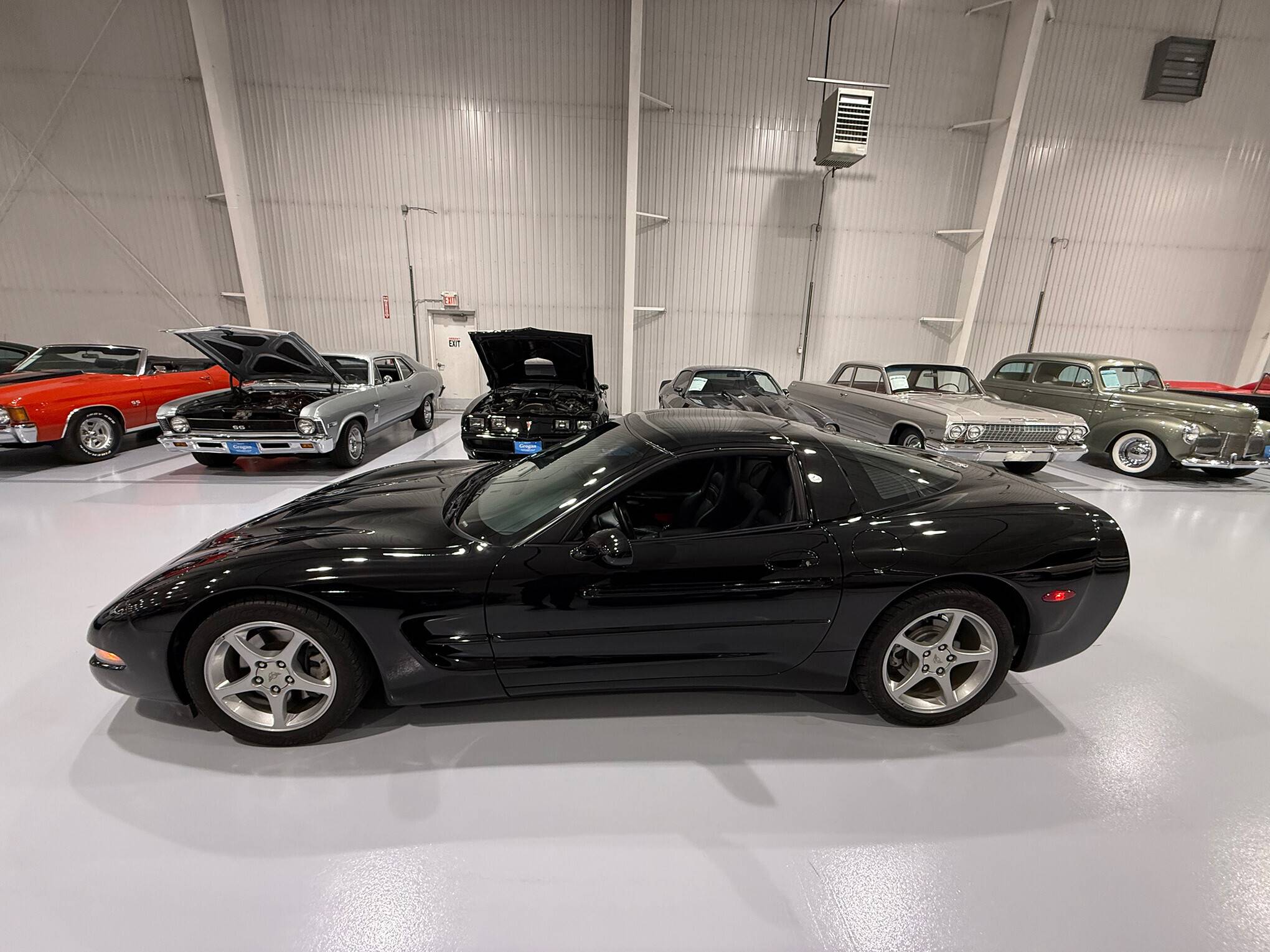 2003 Chevrolet Corvette 3