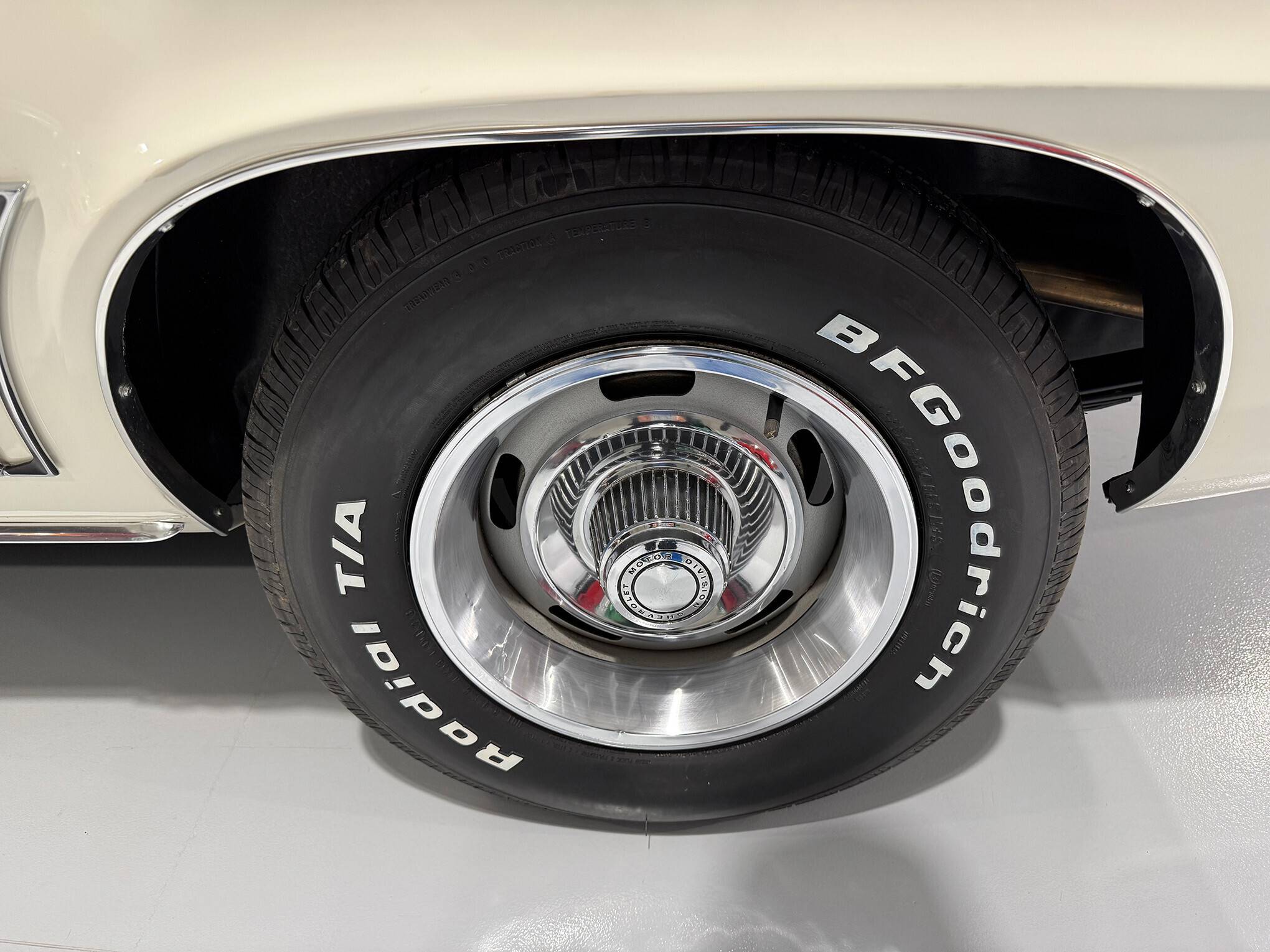 1969 Chevrolet Camaro SS 22