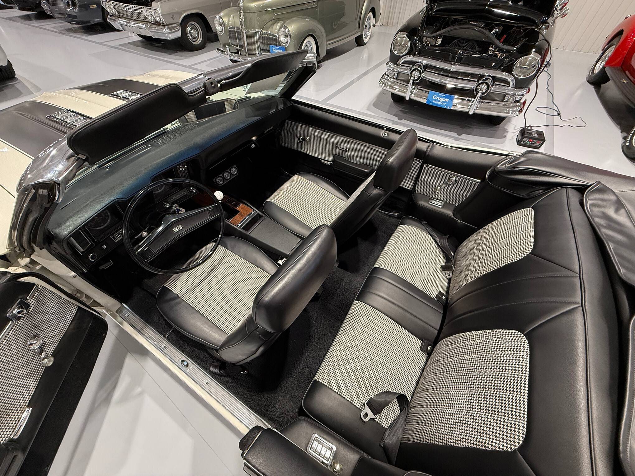 1969 Chevrolet Camaro SS 29