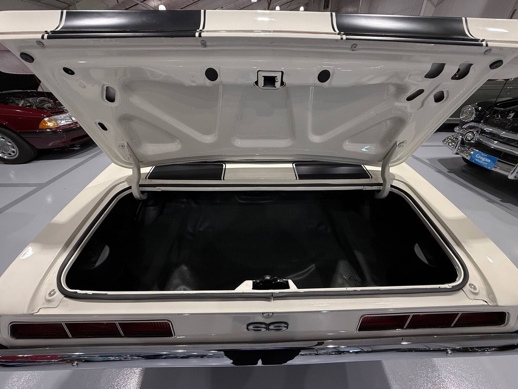 1969 Chevrolet Camaro SS 35