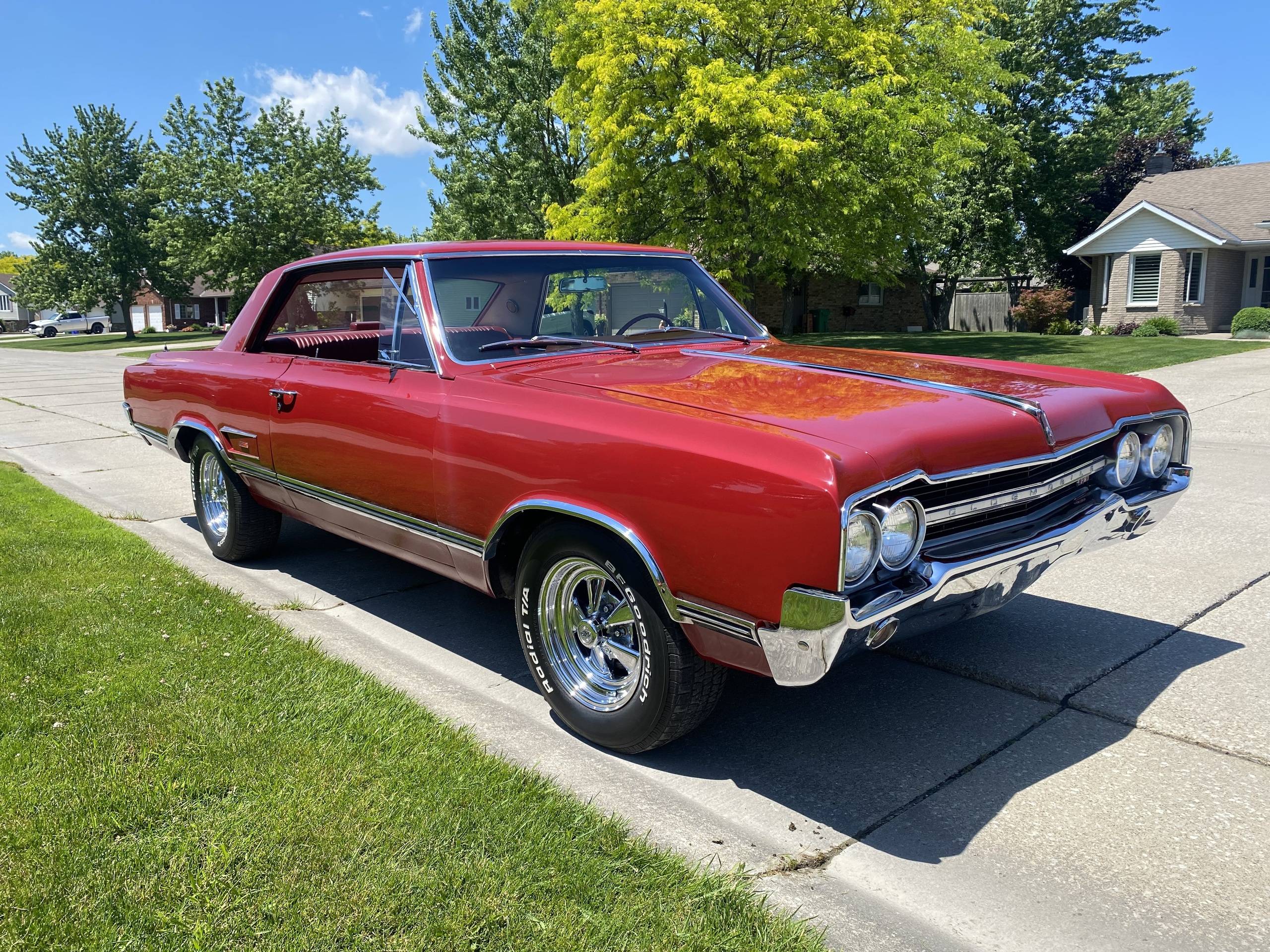1965 Oldsmobile Cutlass 4
