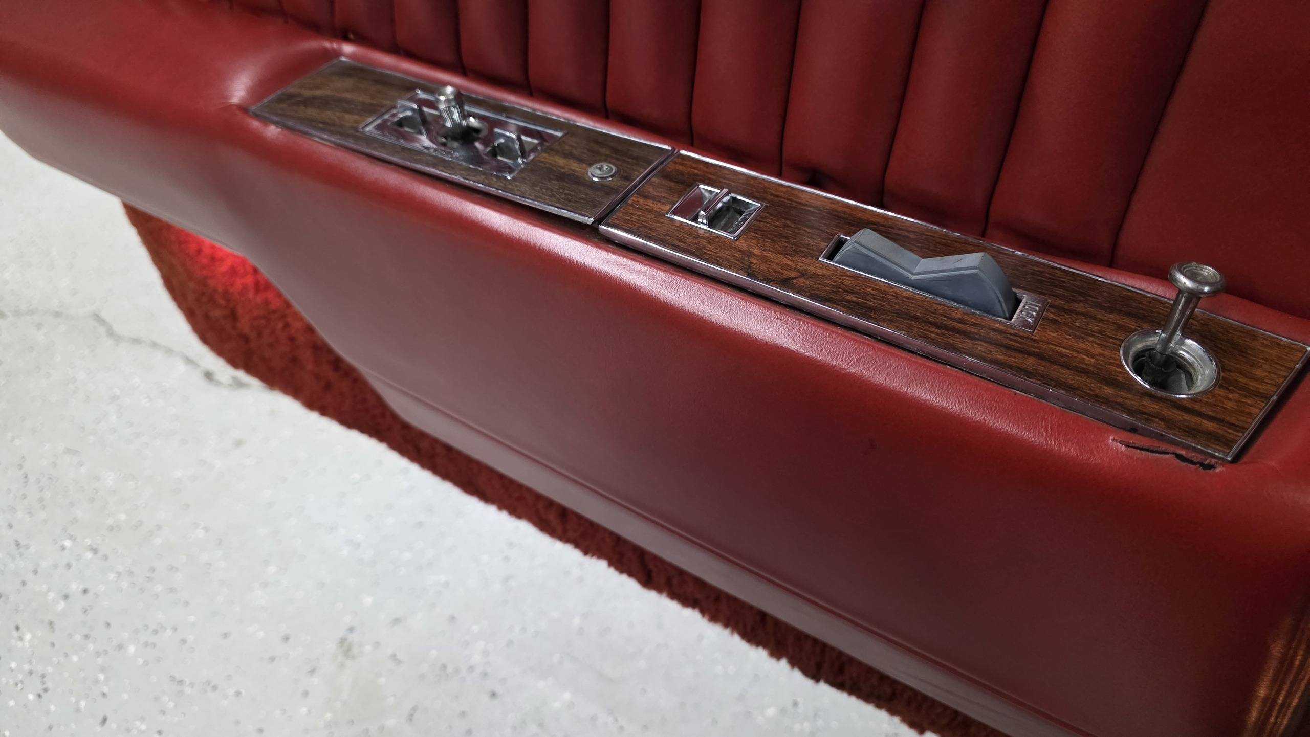 1976 Cadillac Milan 32
