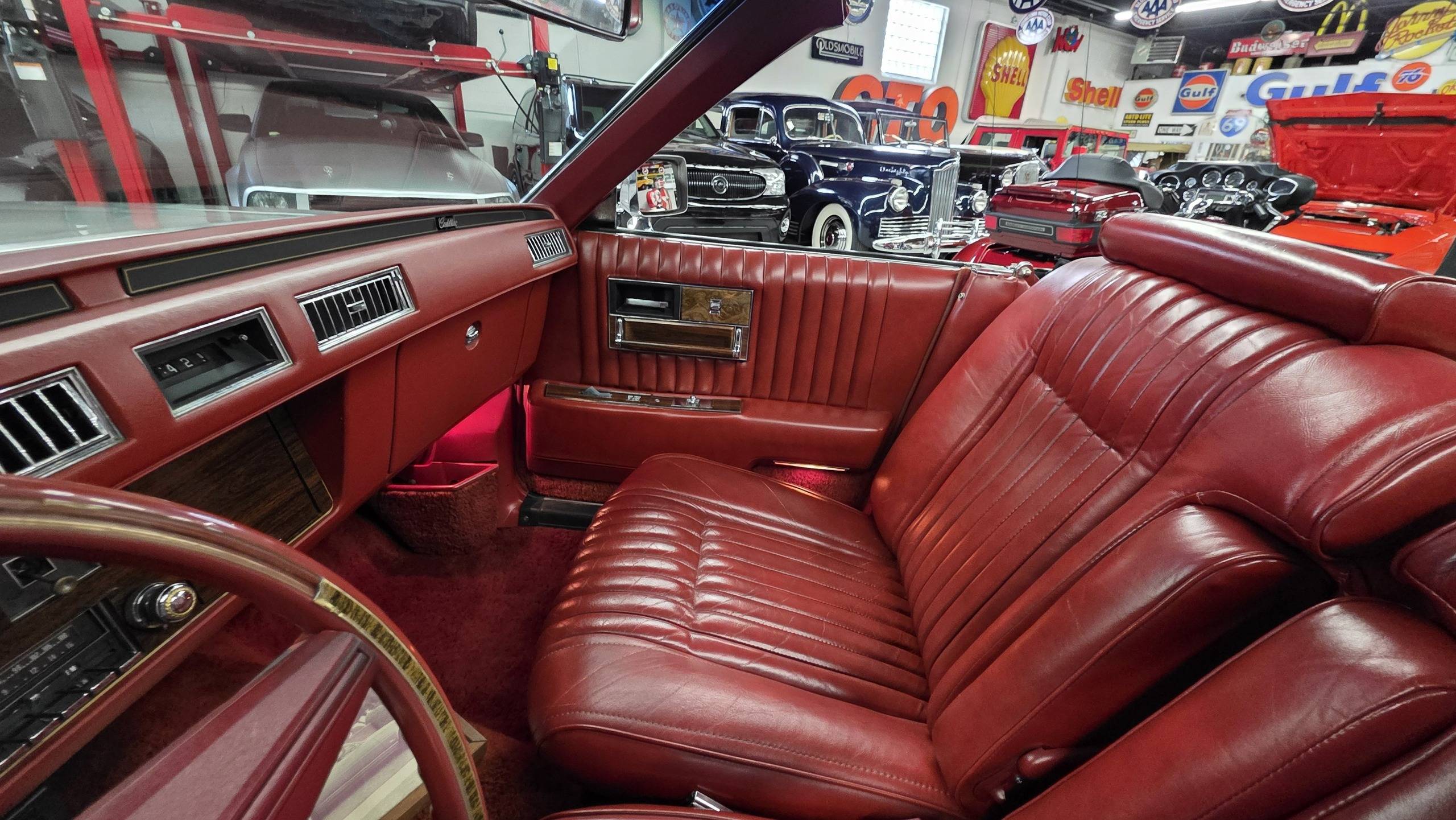 1976 Cadillac Milan 38