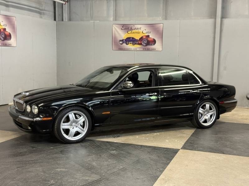2005 Jaguar Super V8 7
