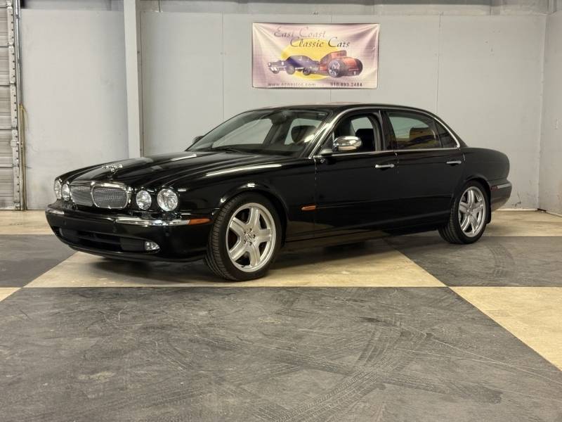 2005 Jaguar Super V8 26