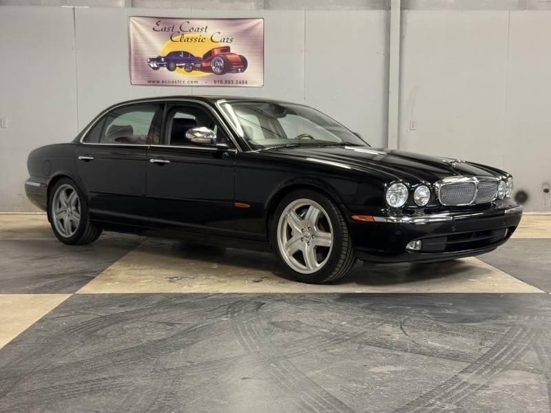 2005 Jaguar Super V8 27