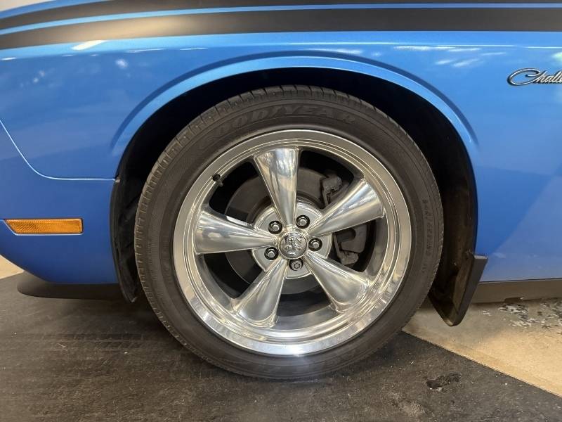 2010 Dodge Challenger 13