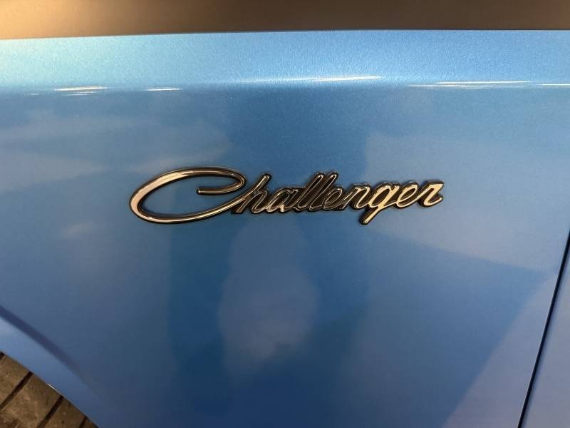 2010 Dodge Challenger 14