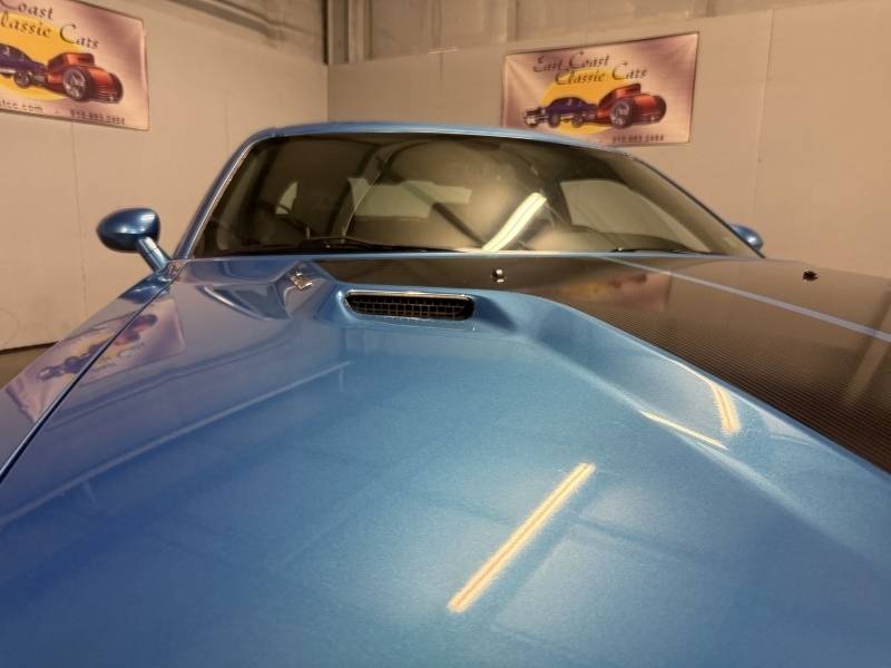 2010 Dodge Challenger 26