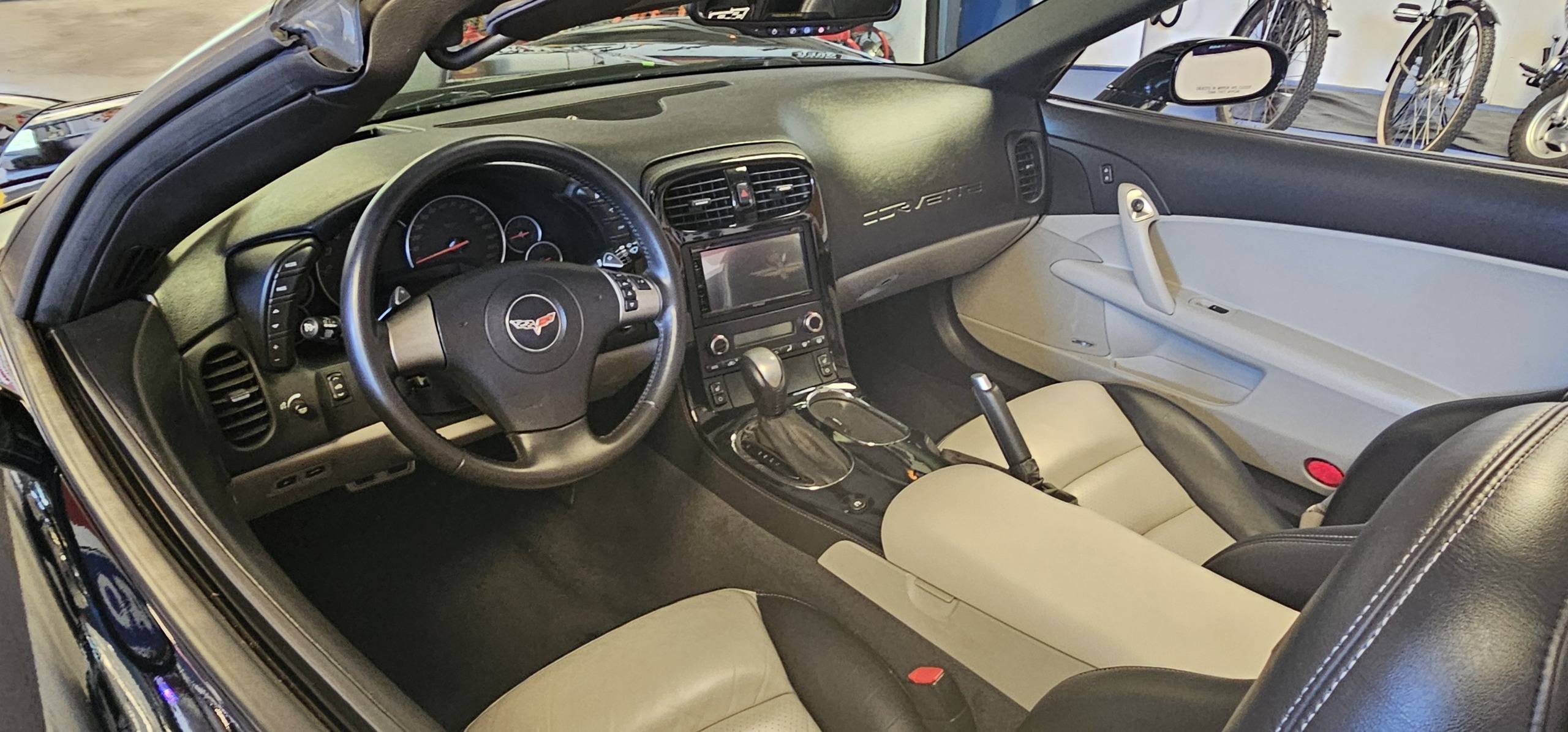 2008 Chevrolet CORVETTE 3LT 23