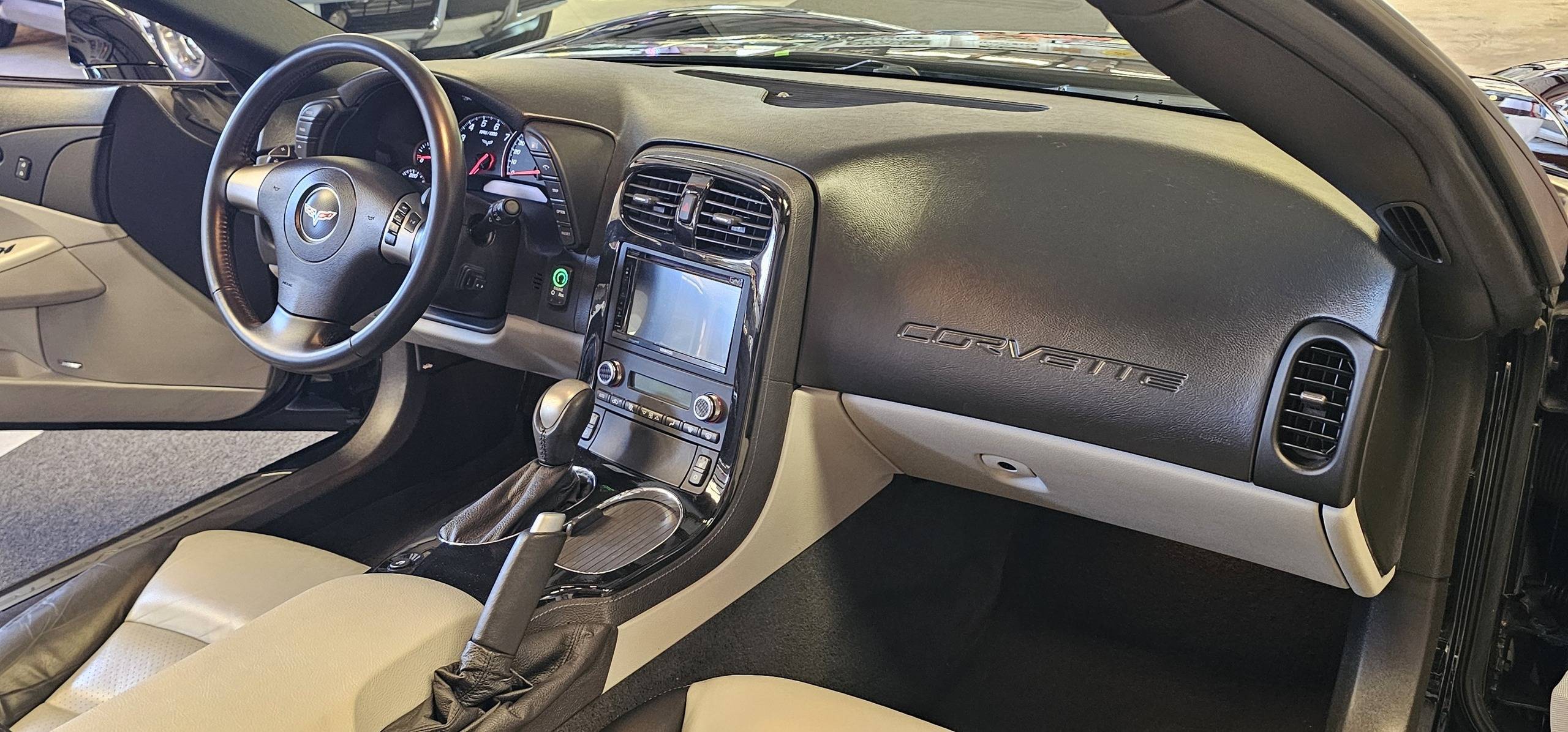 2008 Chevrolet CORVETTE 3LT 38