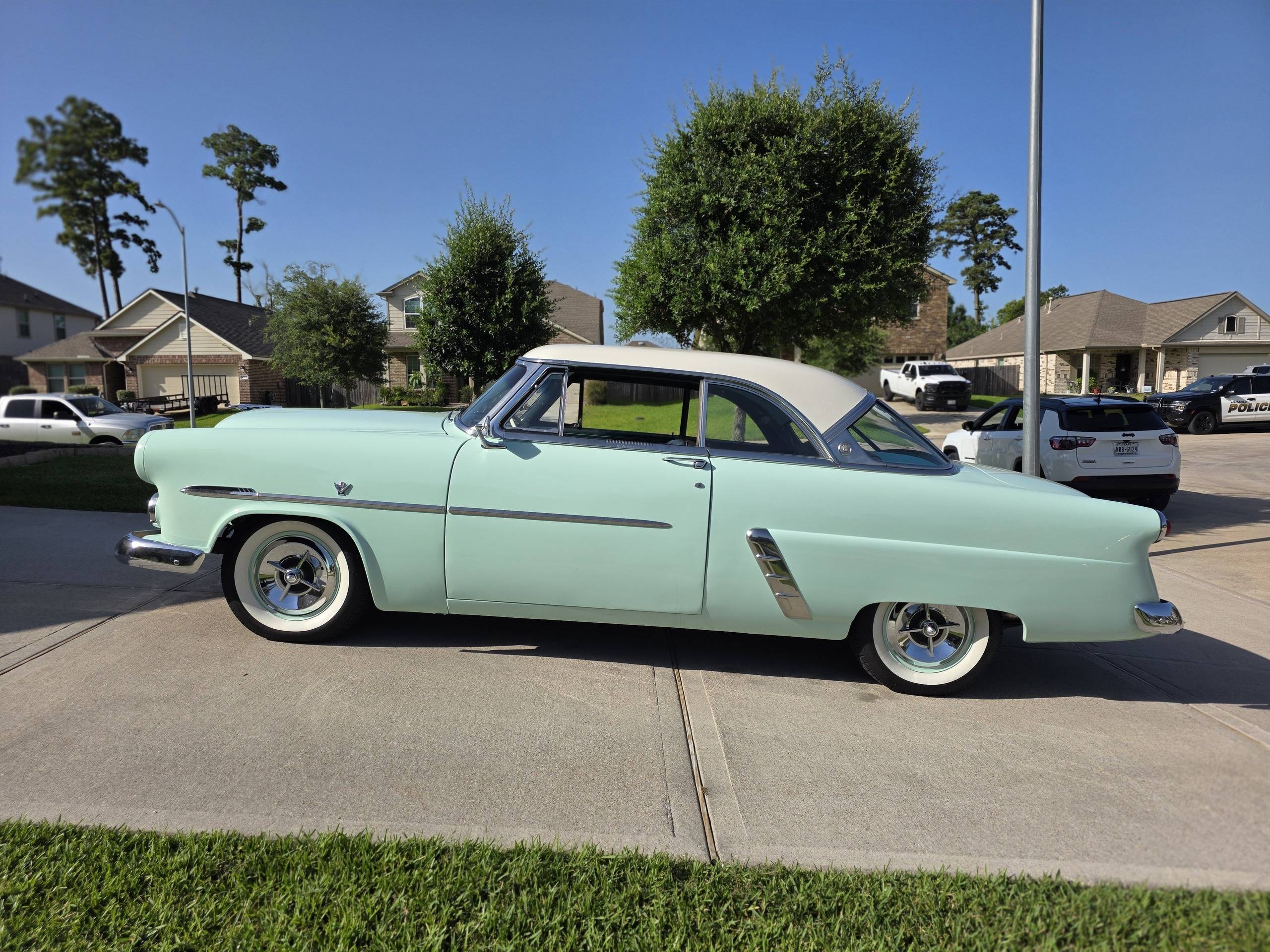 1952 Ford Victoria 4