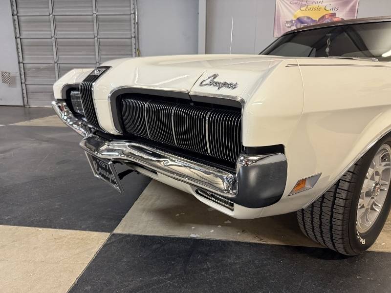 1970 Mercury Cougar 32
