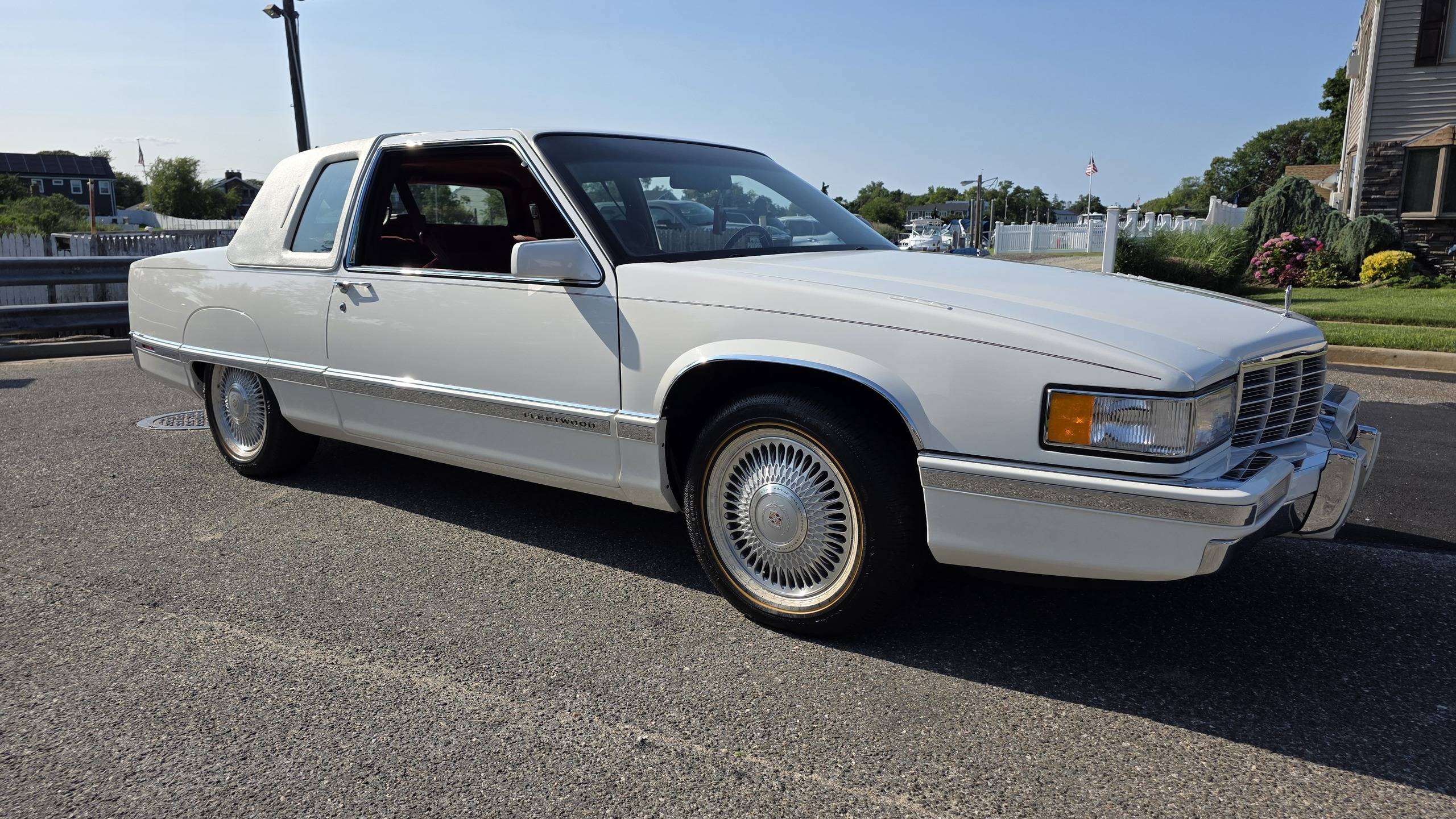 1992 Cadillac Fleetwood 1