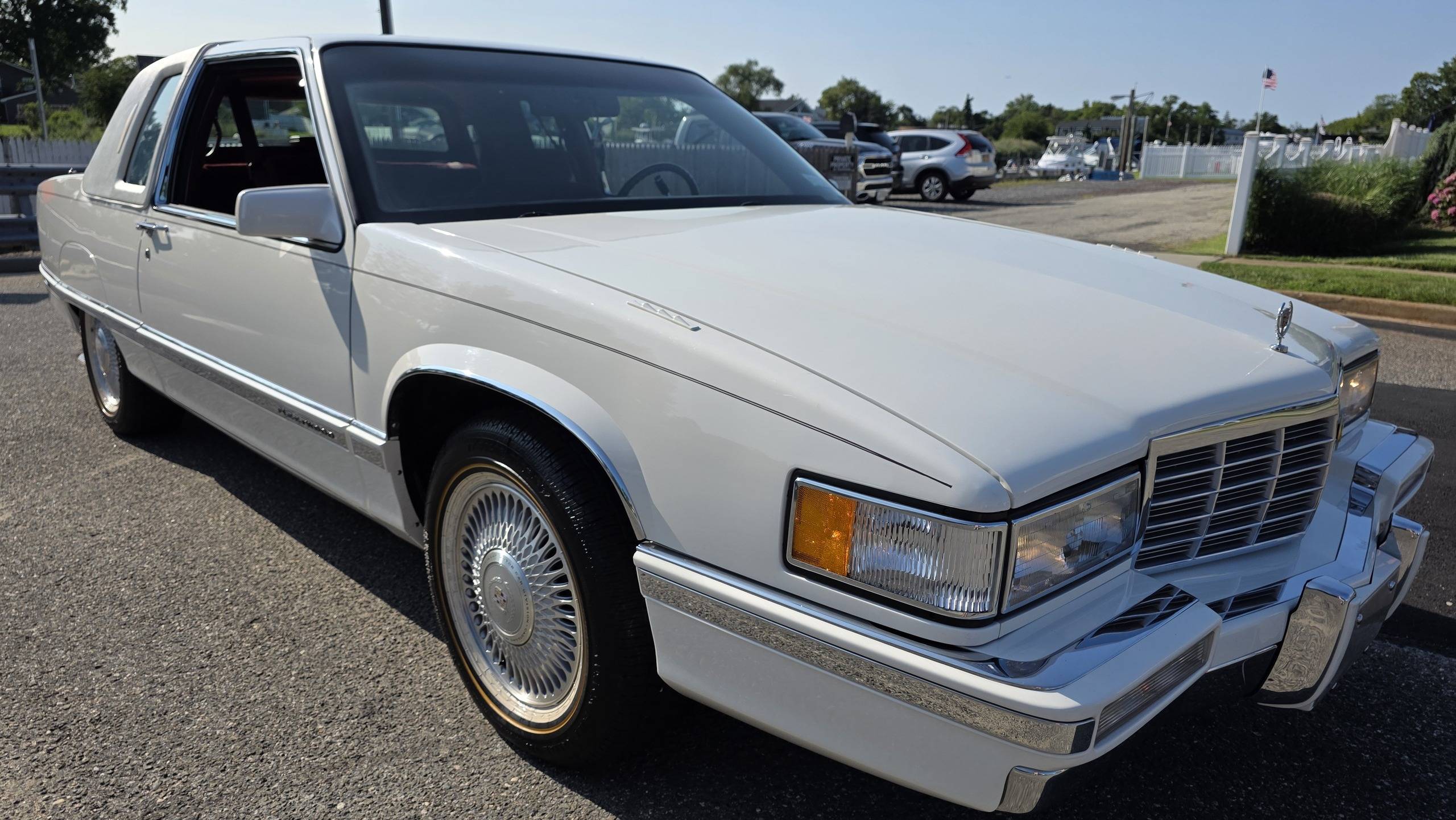 1992 Cadillac Fleetwood 12