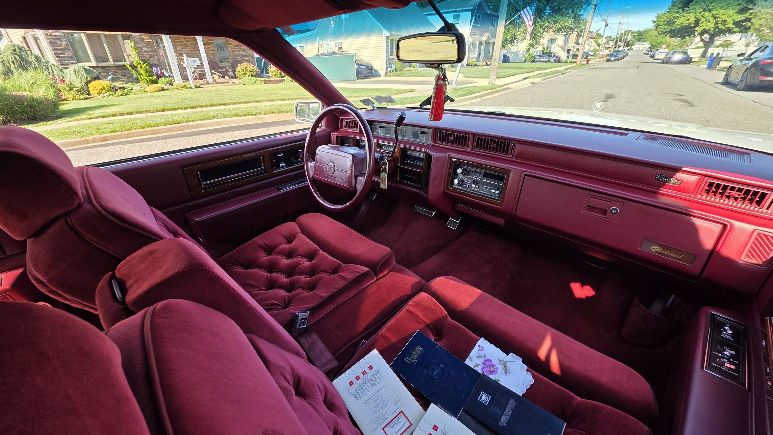 1992 Cadillac Fleetwood 14