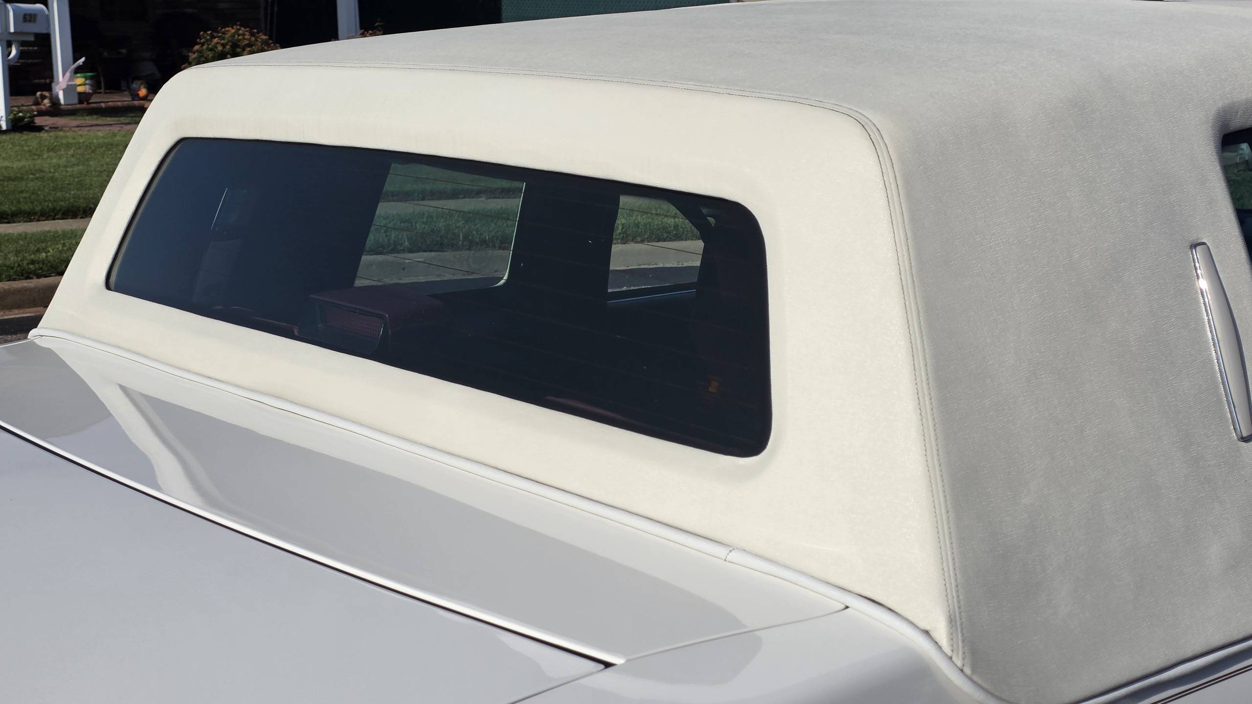 1992 Cadillac Fleetwood 37