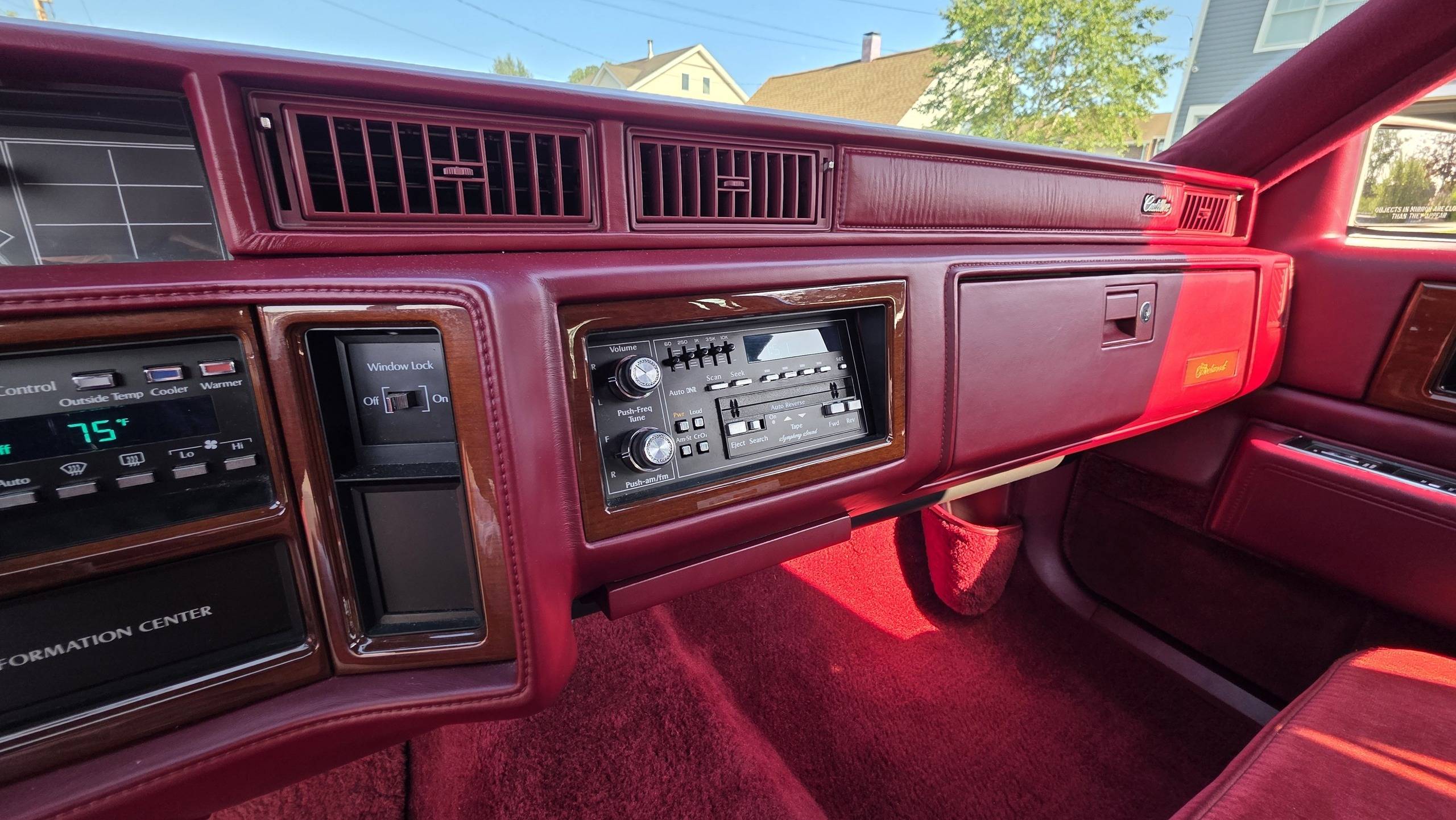 1992 Cadillac Fleetwood 50