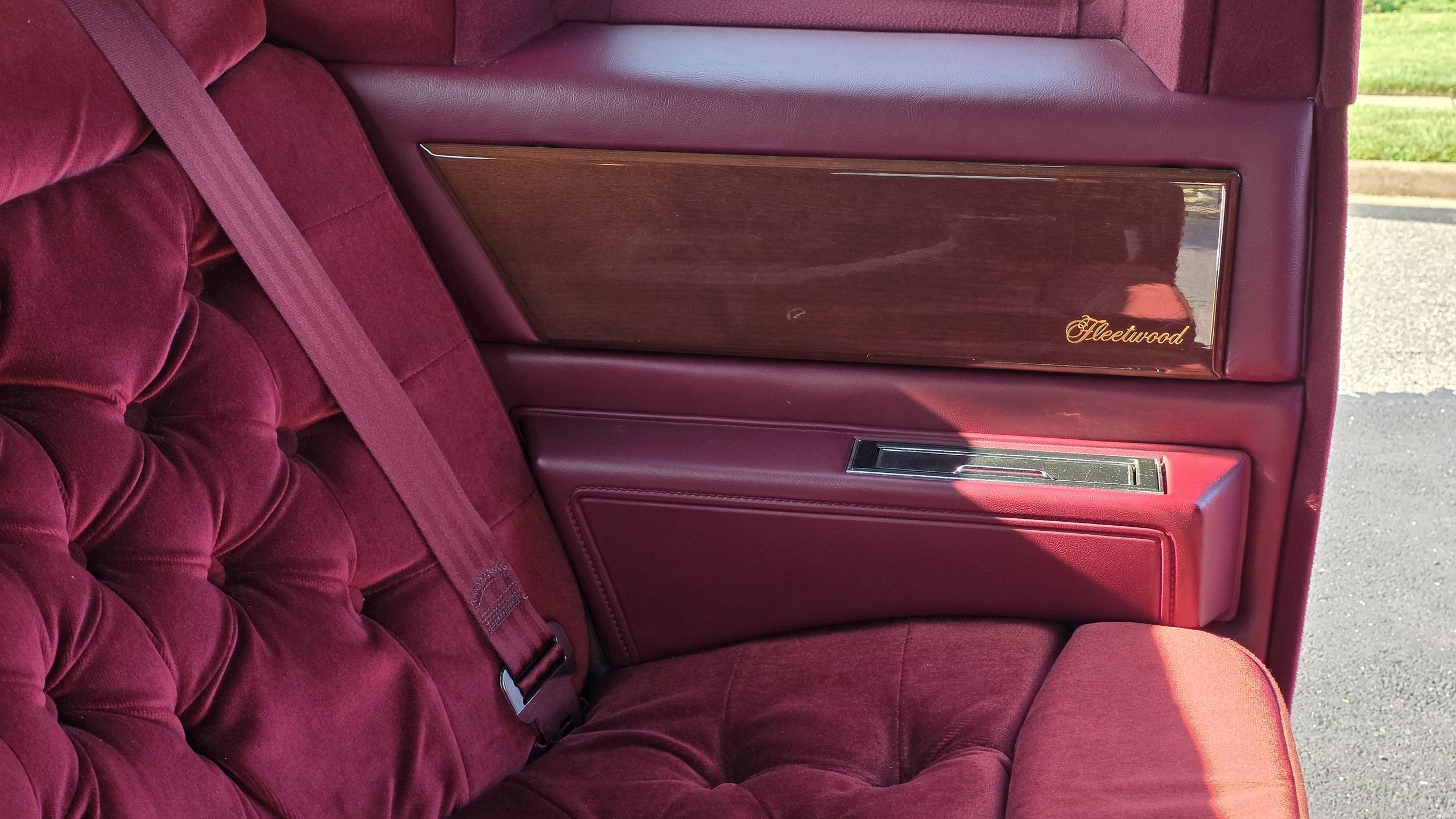 1992 Cadillac Fleetwood 73