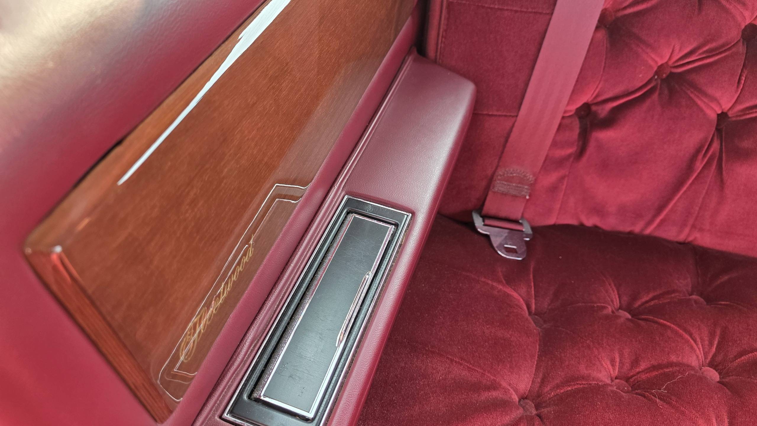 1992 Cadillac Fleetwood 74