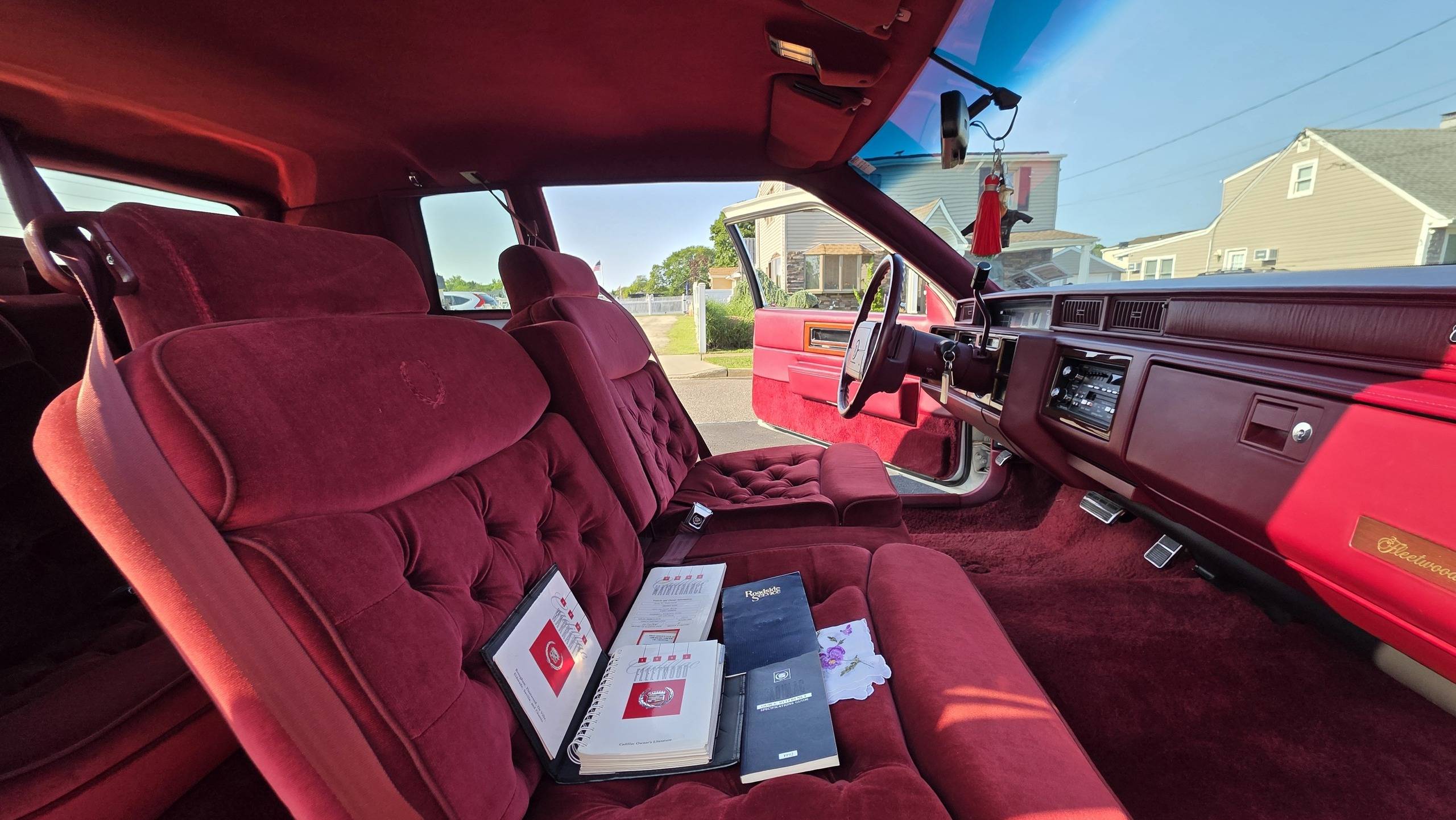 1992 Cadillac Fleetwood 77