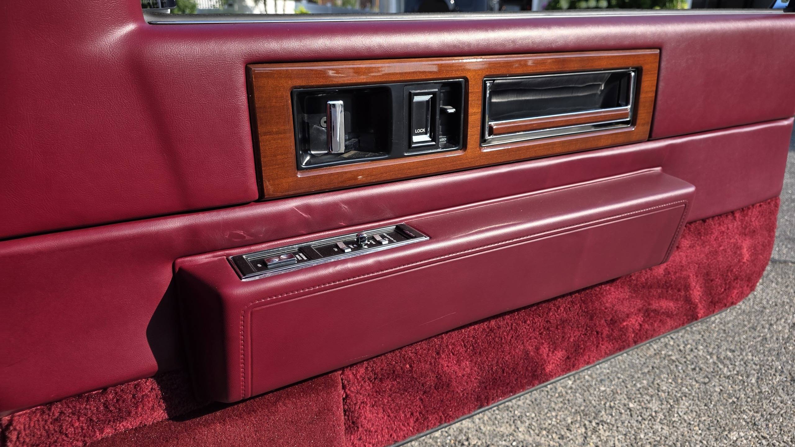 1992 Cadillac Fleetwood 83