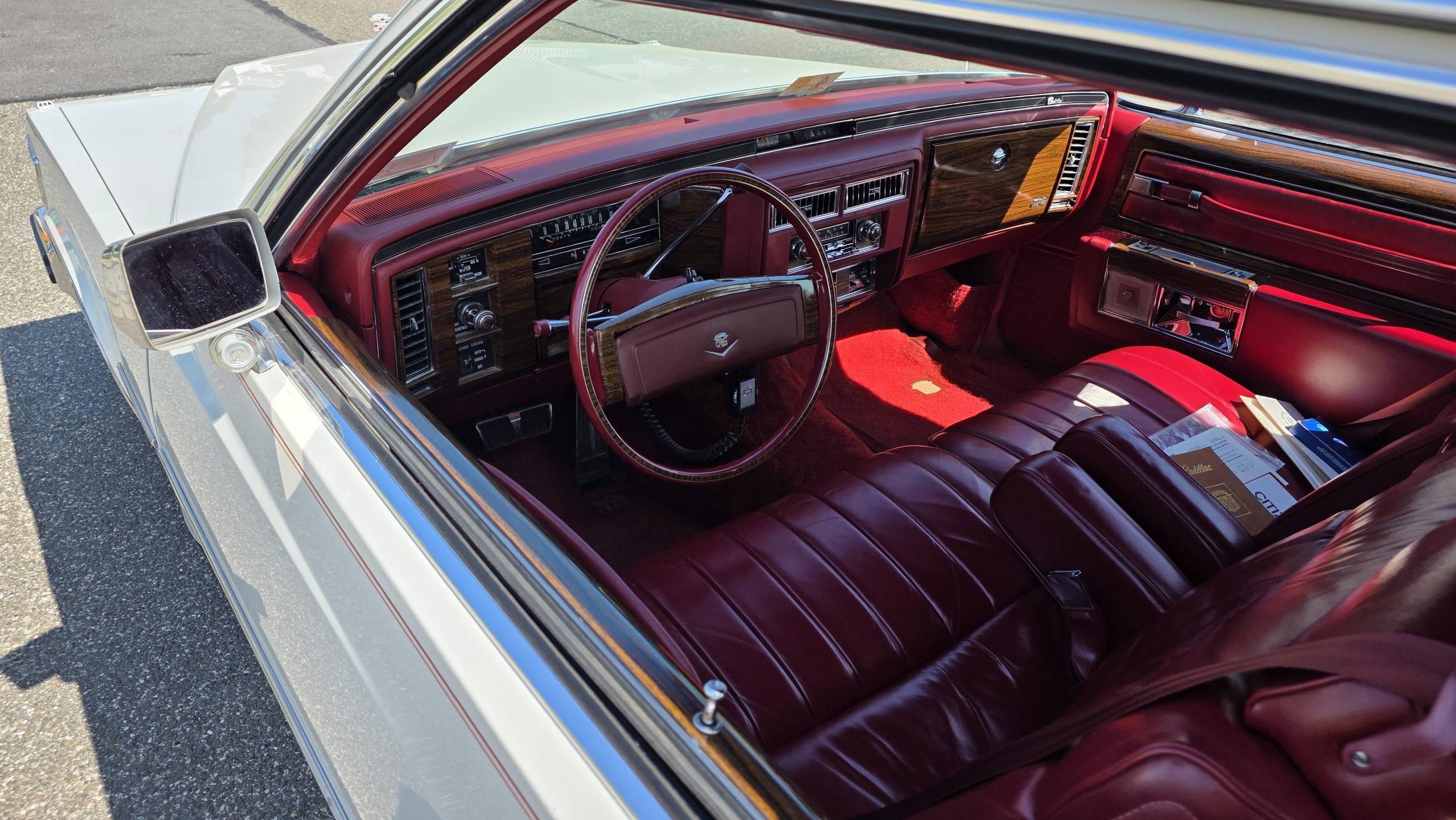 1978 Cadillac Coupe DeVille 24