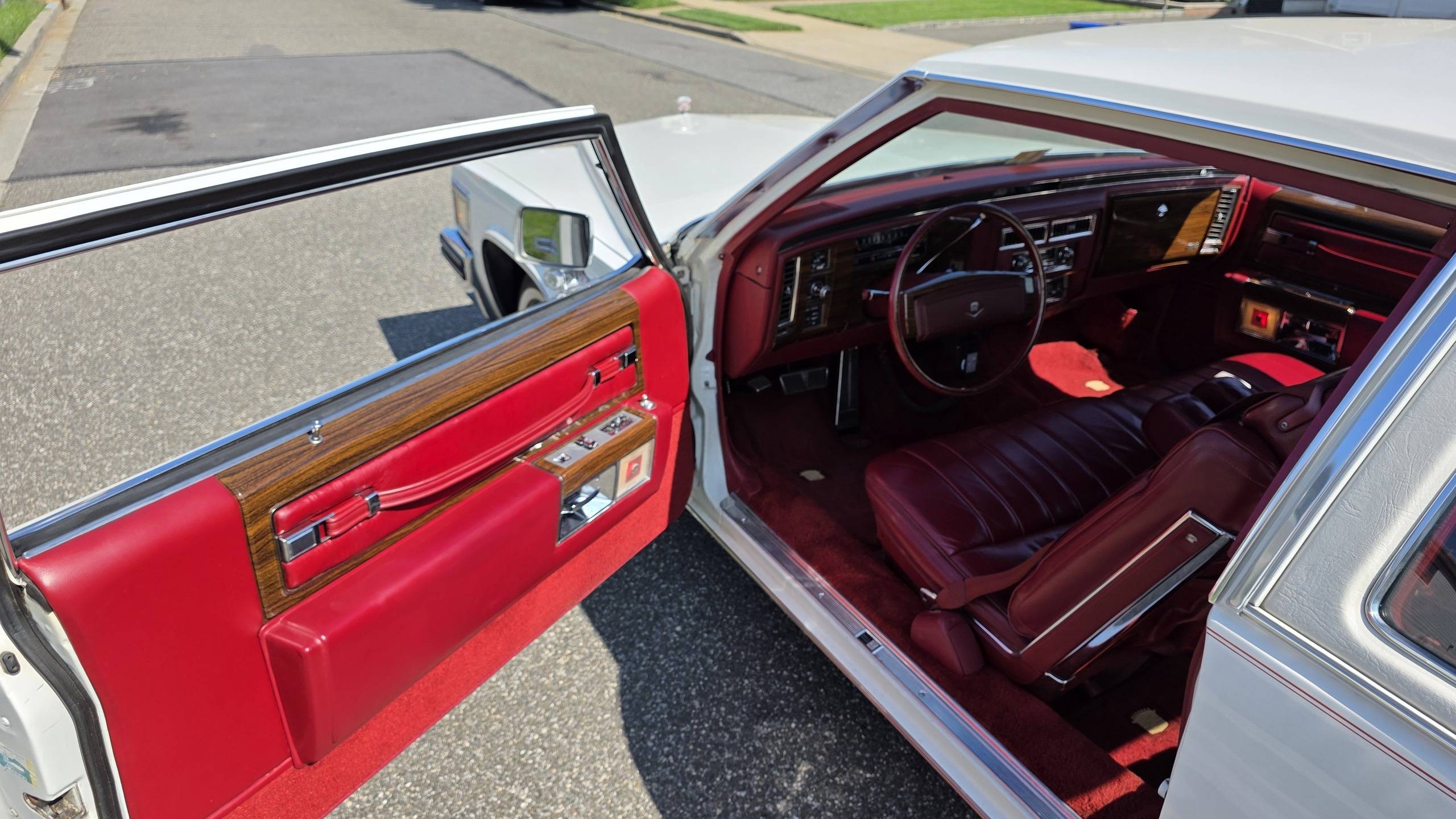 1978 Cadillac Coupe DeVille 43