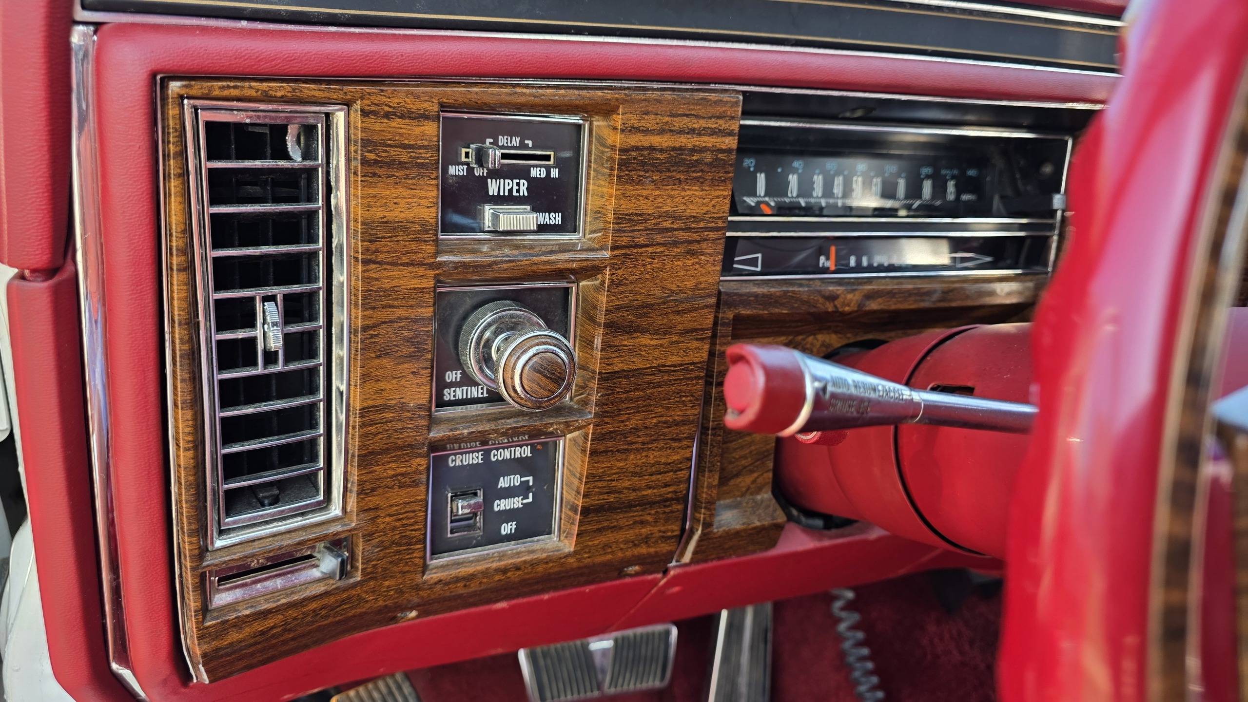 1978 Cadillac Coupe DeVille 52