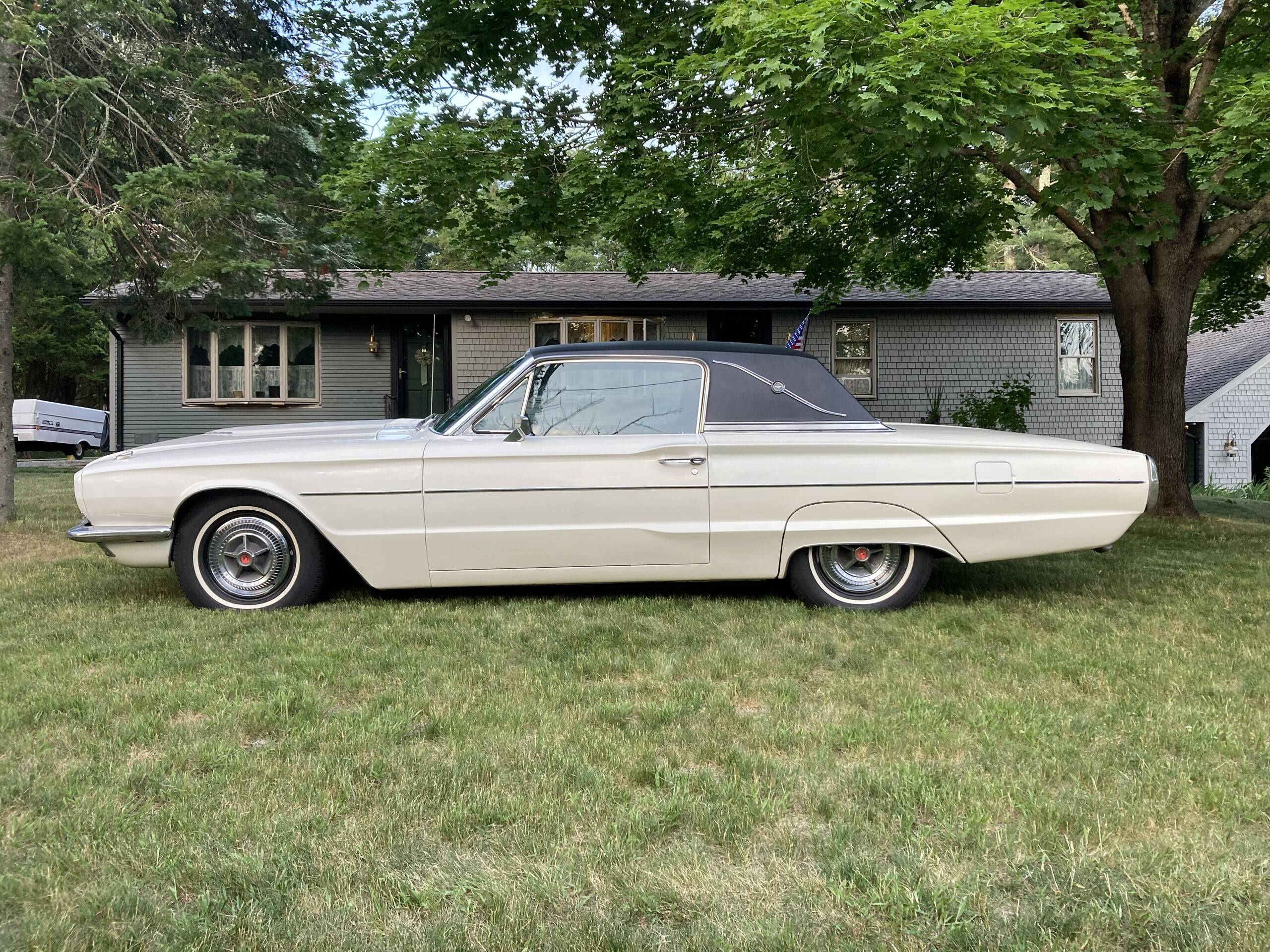 1966 Ford Thunderbird 1