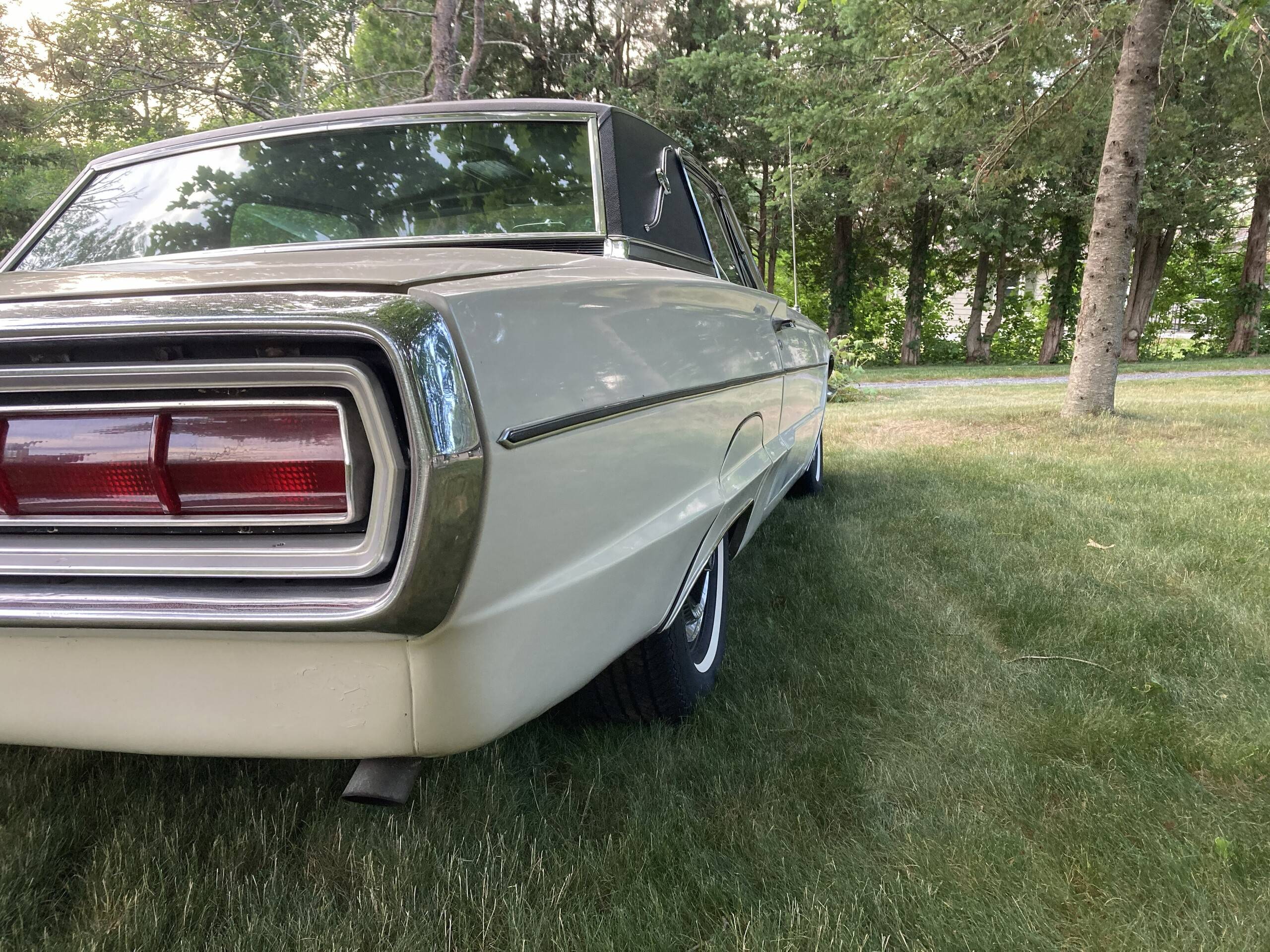 1966 Ford Thunderbird 14