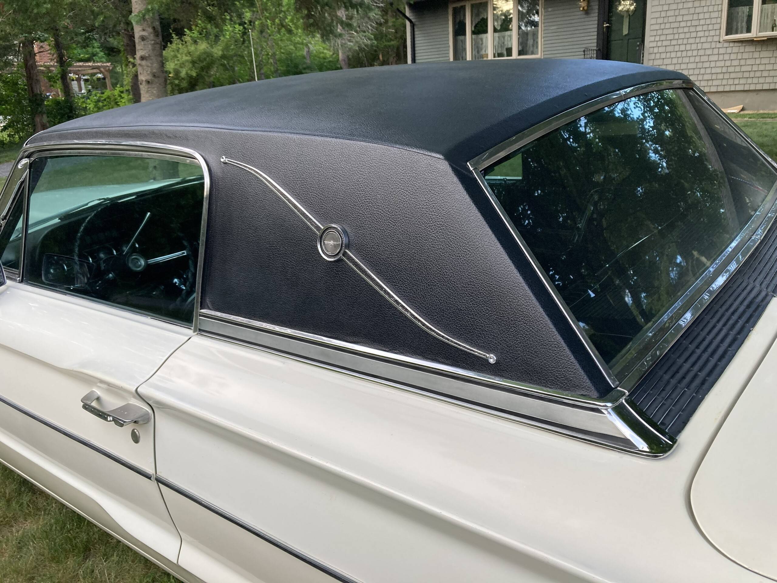 1966 Ford Thunderbird 16