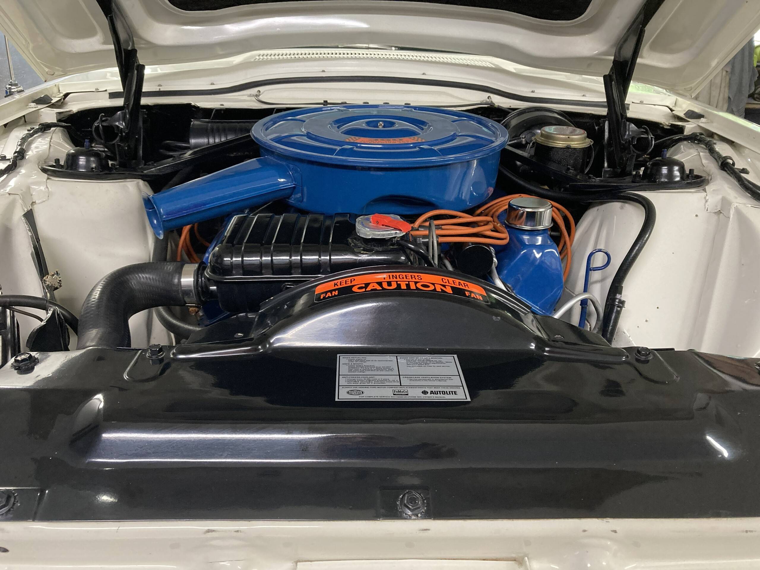 1966 Ford Thunderbird 25