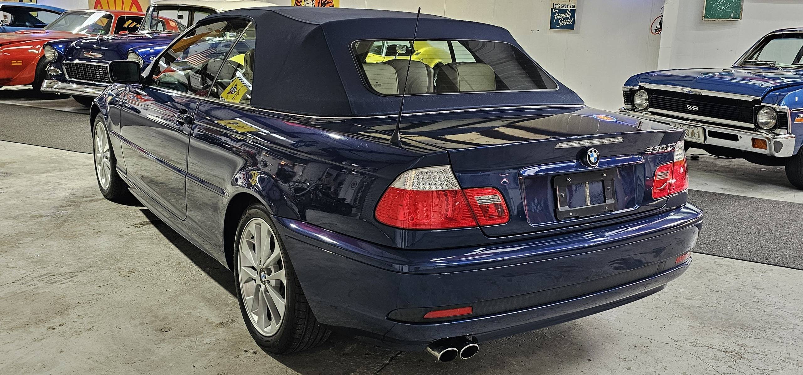 2005 BMW 330ci 26