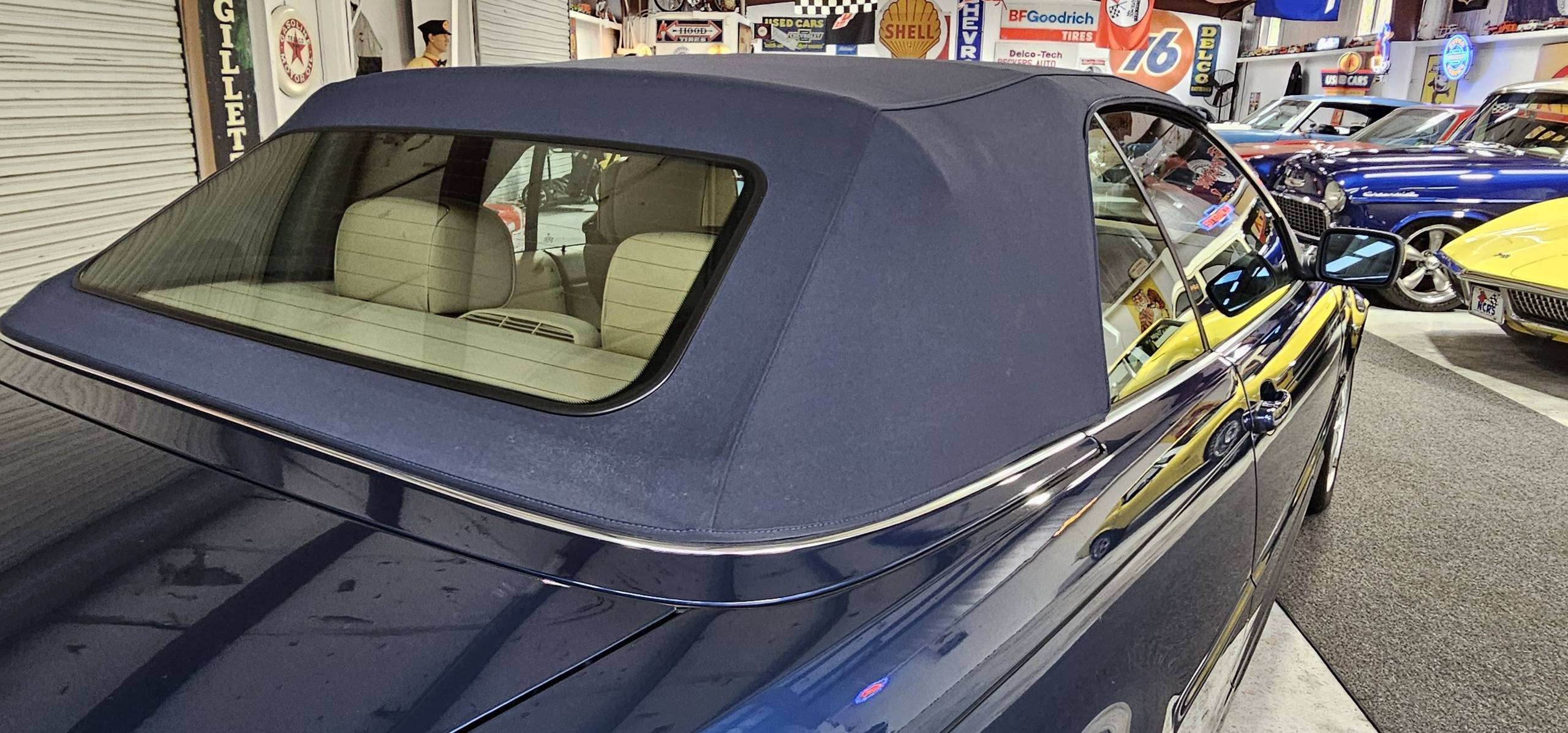 2005 BMW 330ci 32