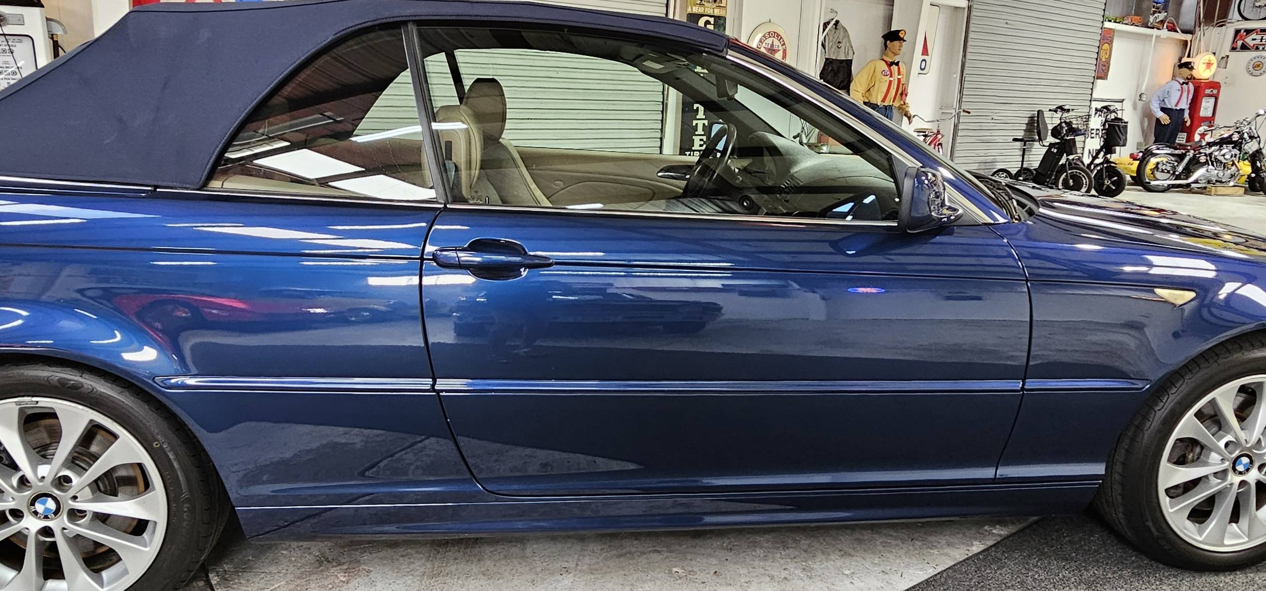 2005 BMW 330ci 43