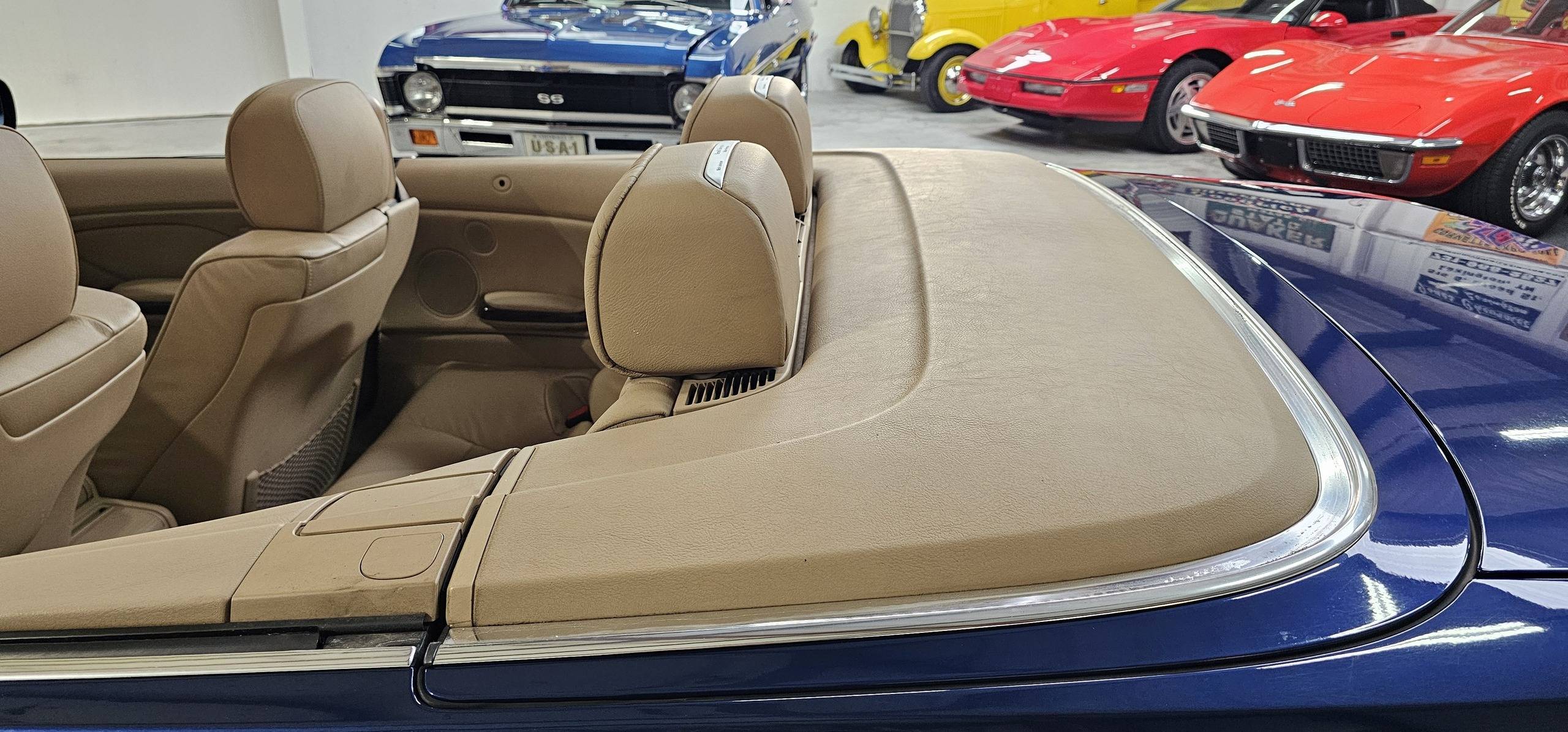2005 BMW 330ci 54