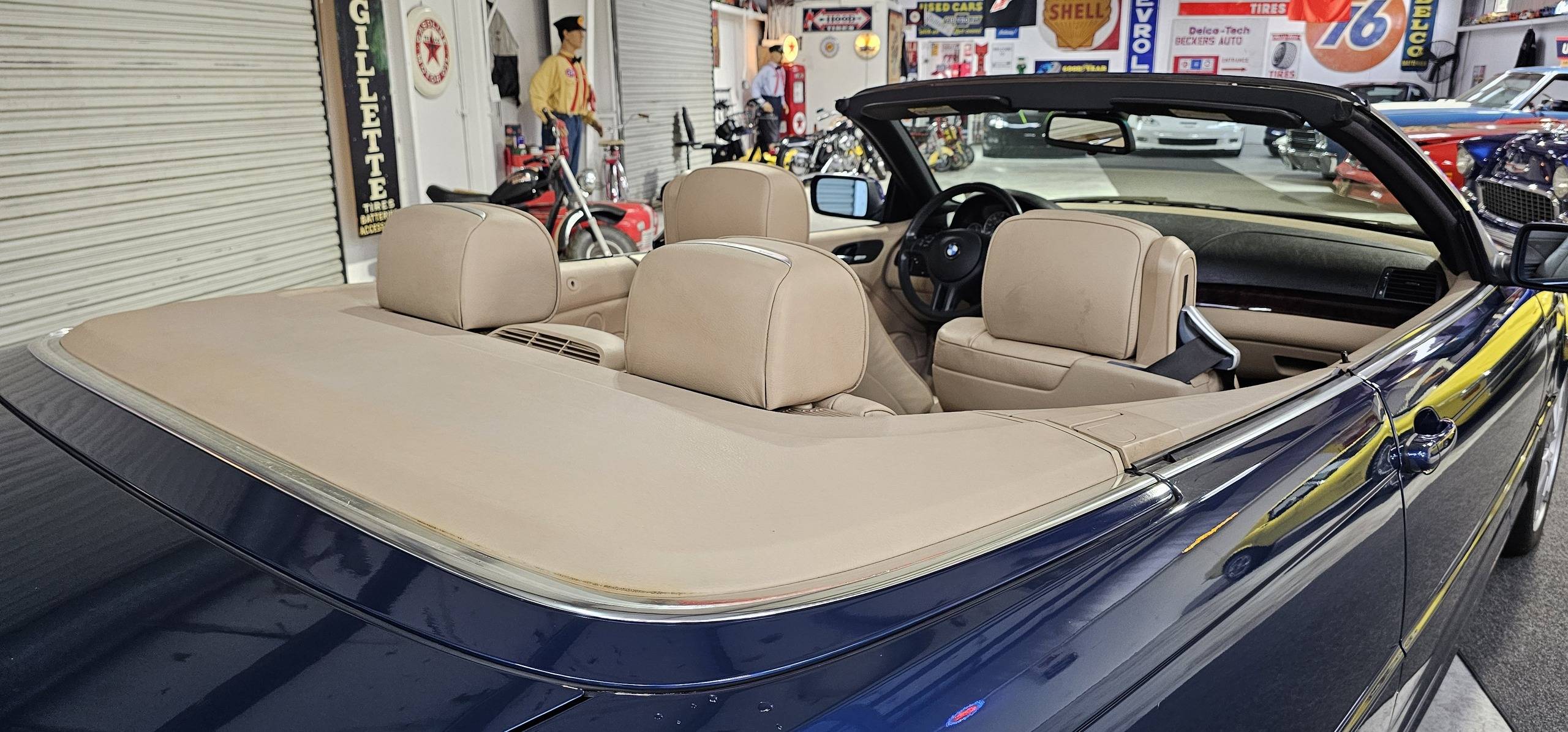 2005 BMW 330ci 56