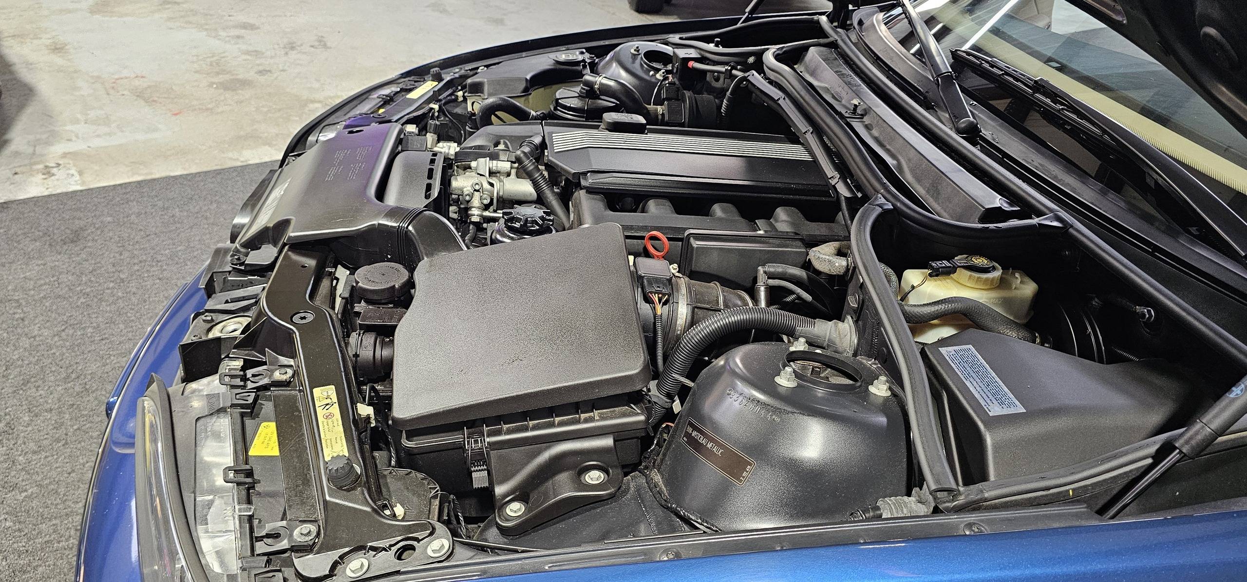 2005 BMW 330ci 82