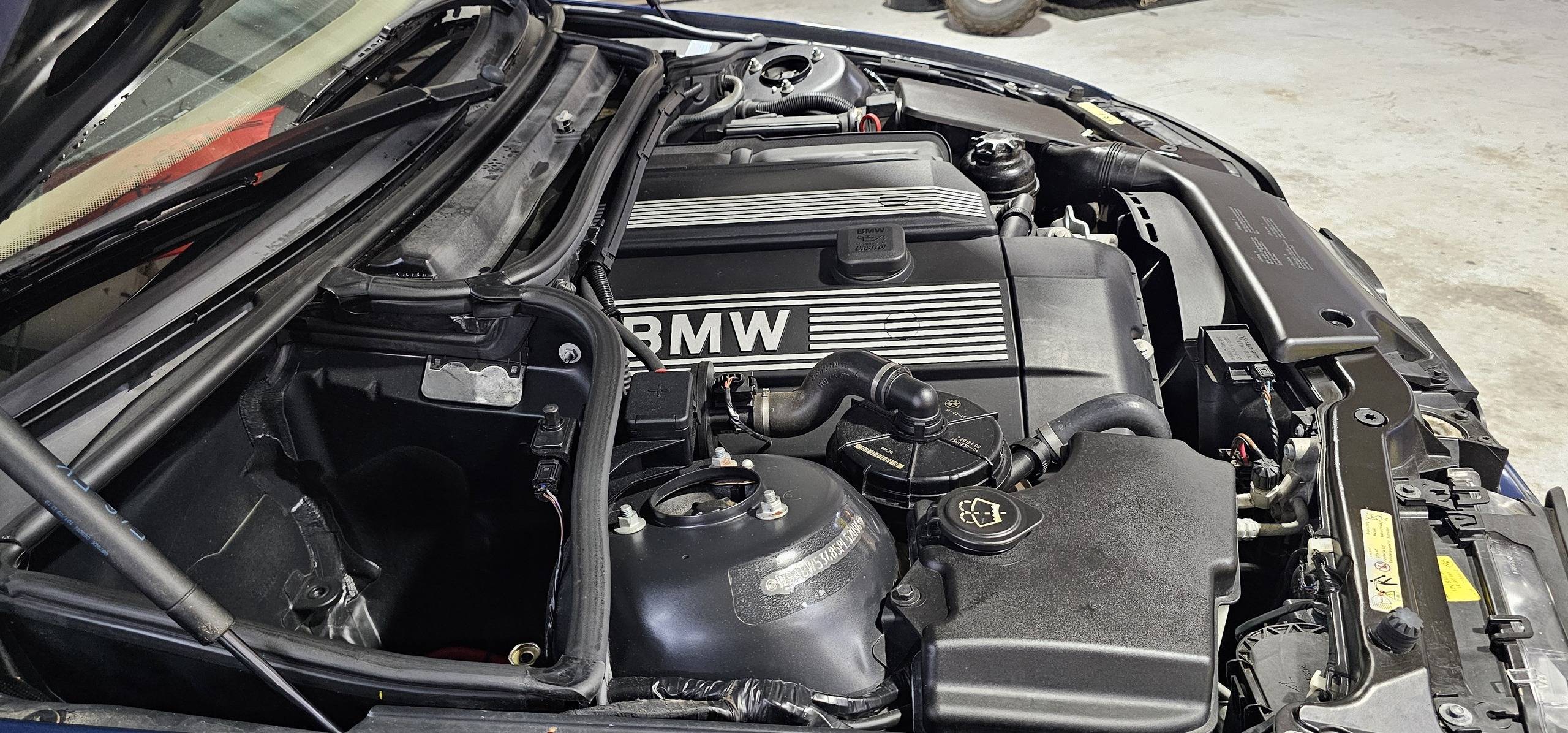 2005 BMW 330ci 84