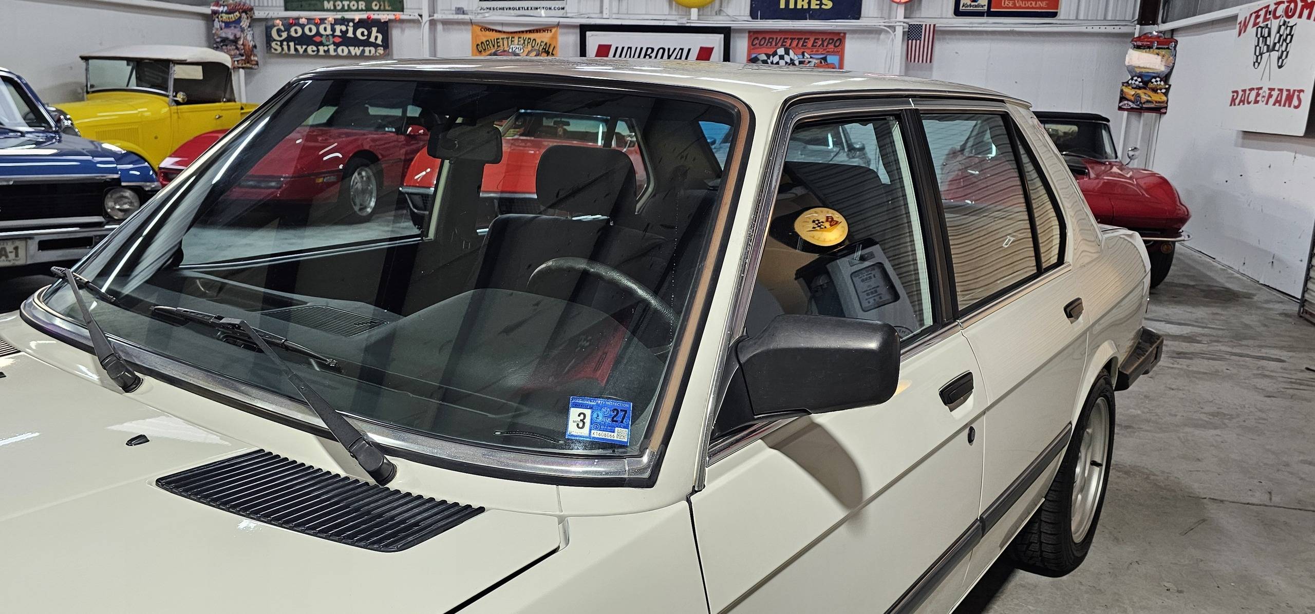 1988 BMW 528E 18