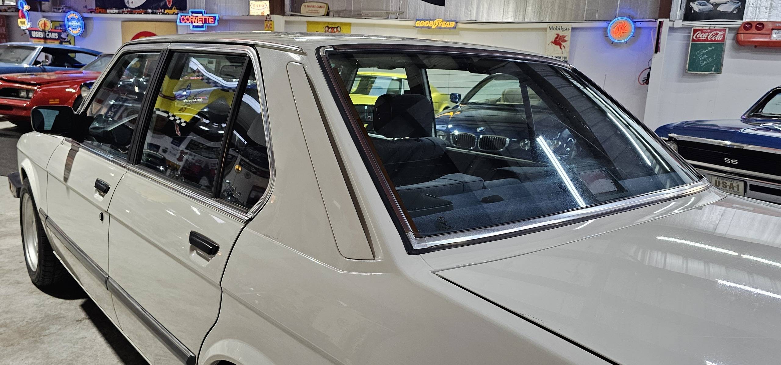 1988 BMW 528E 20