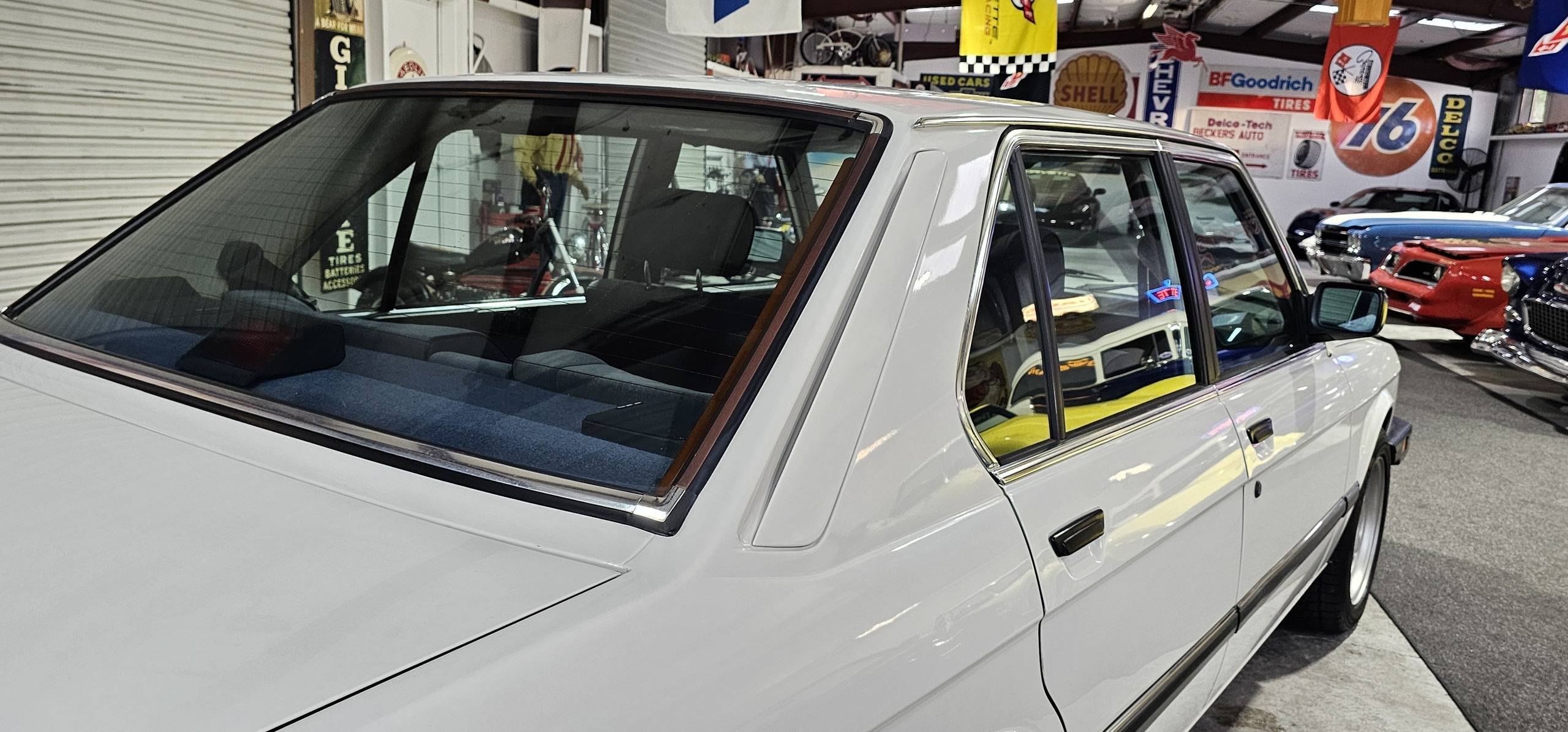 1988 BMW 528E 22