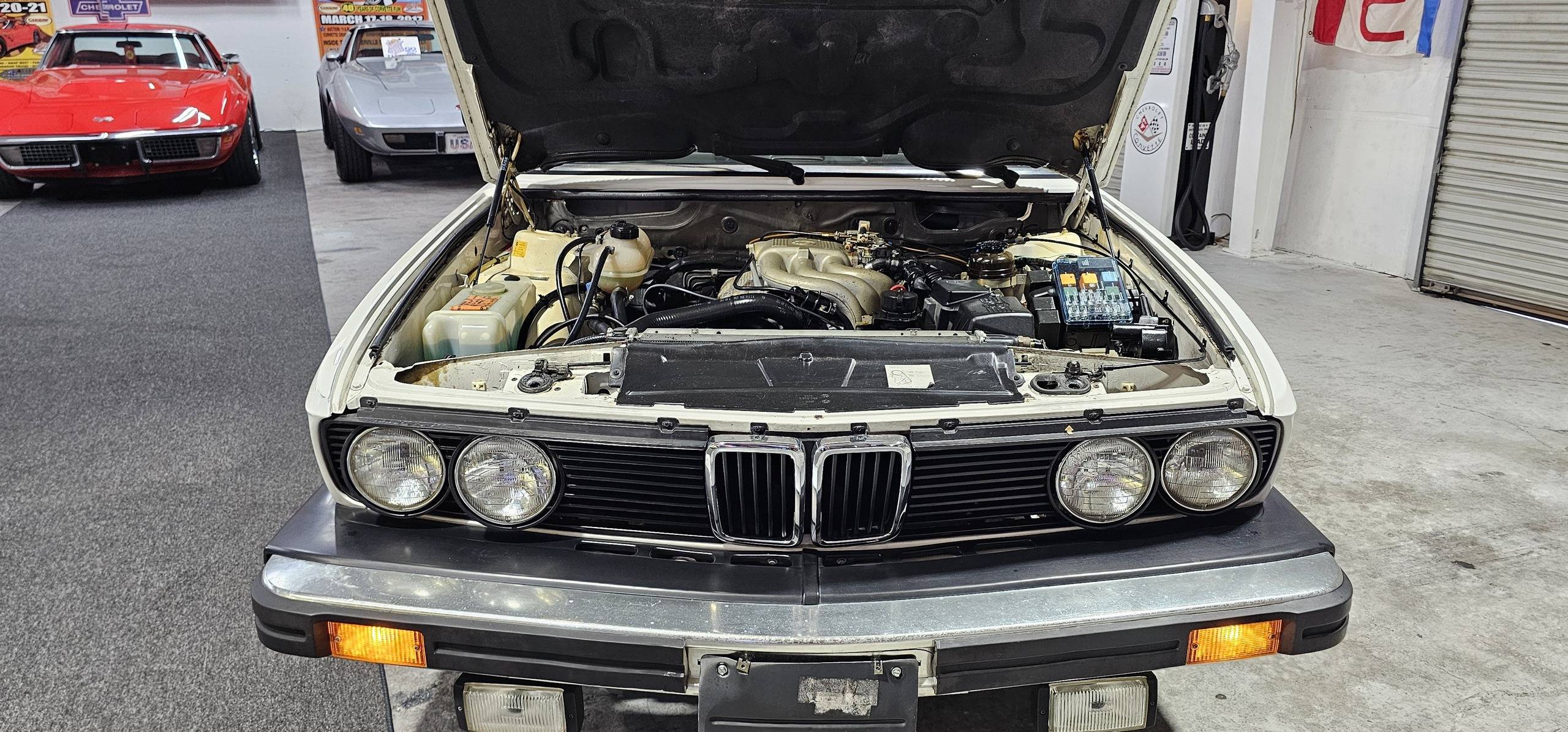 1988 BMW 528E 34