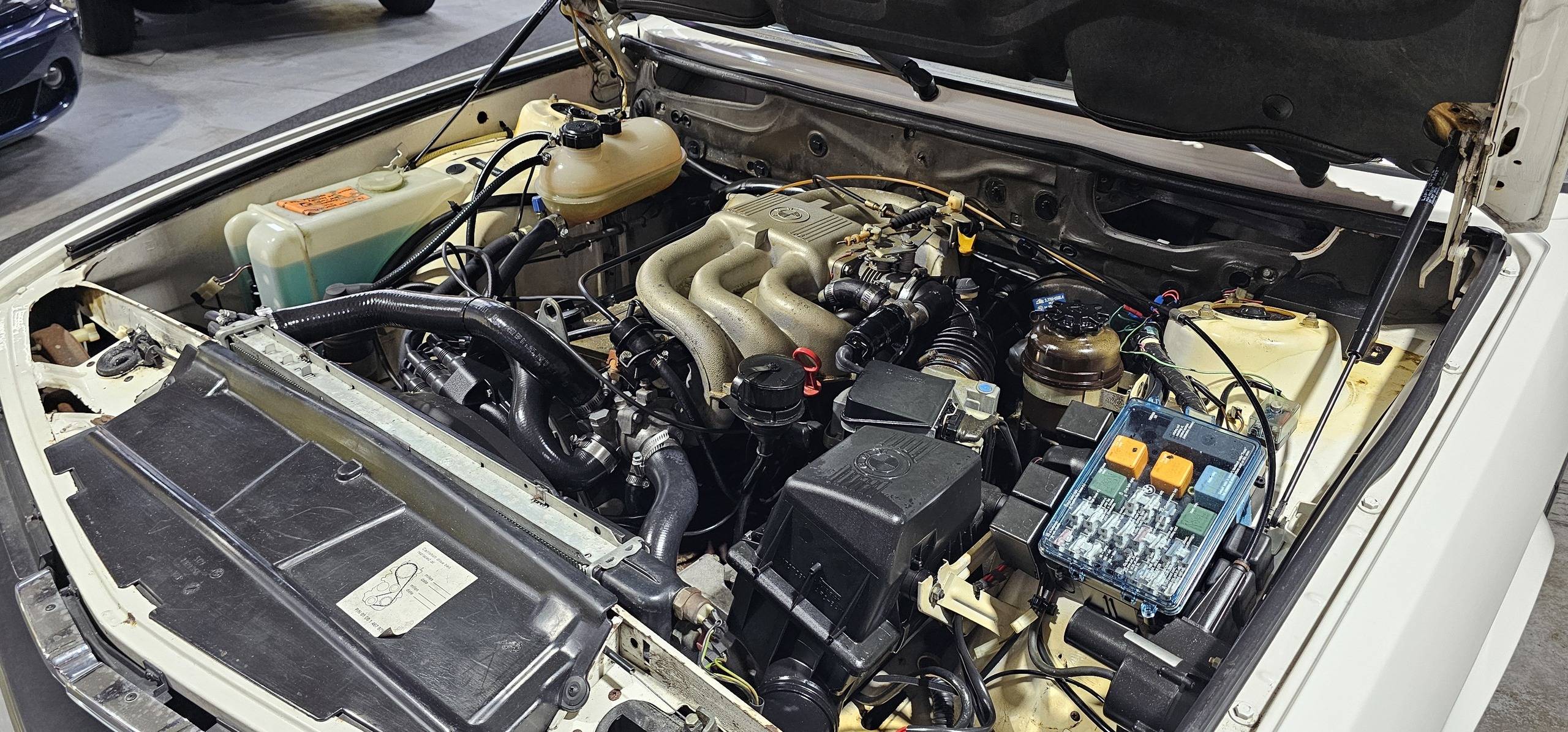 1988 BMW 528E 38