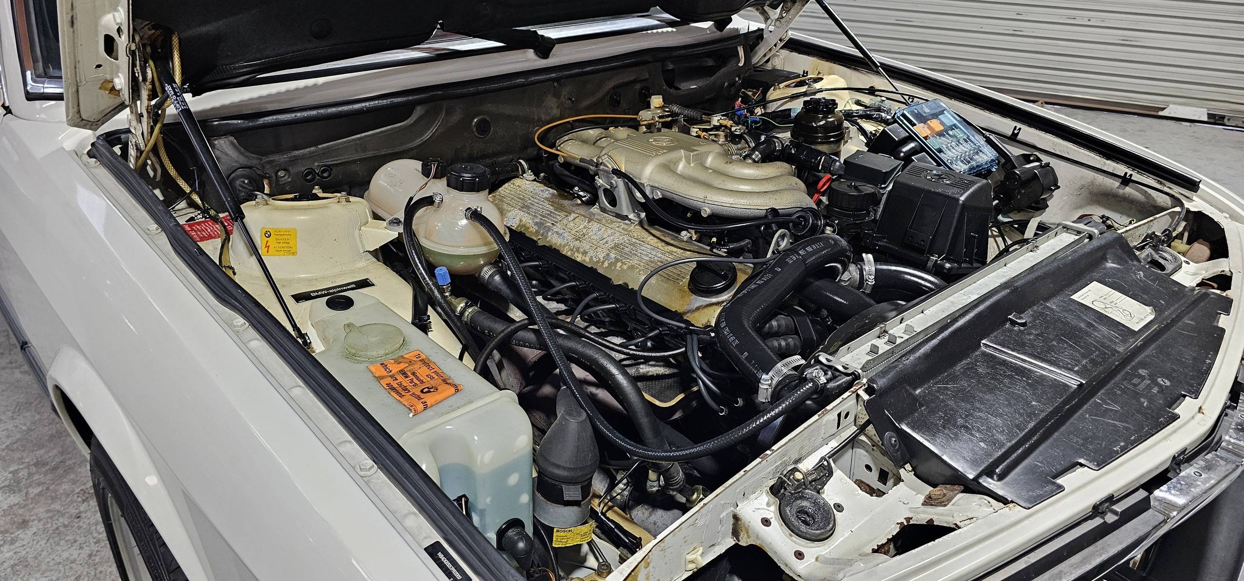 1988 BMW 528E 40