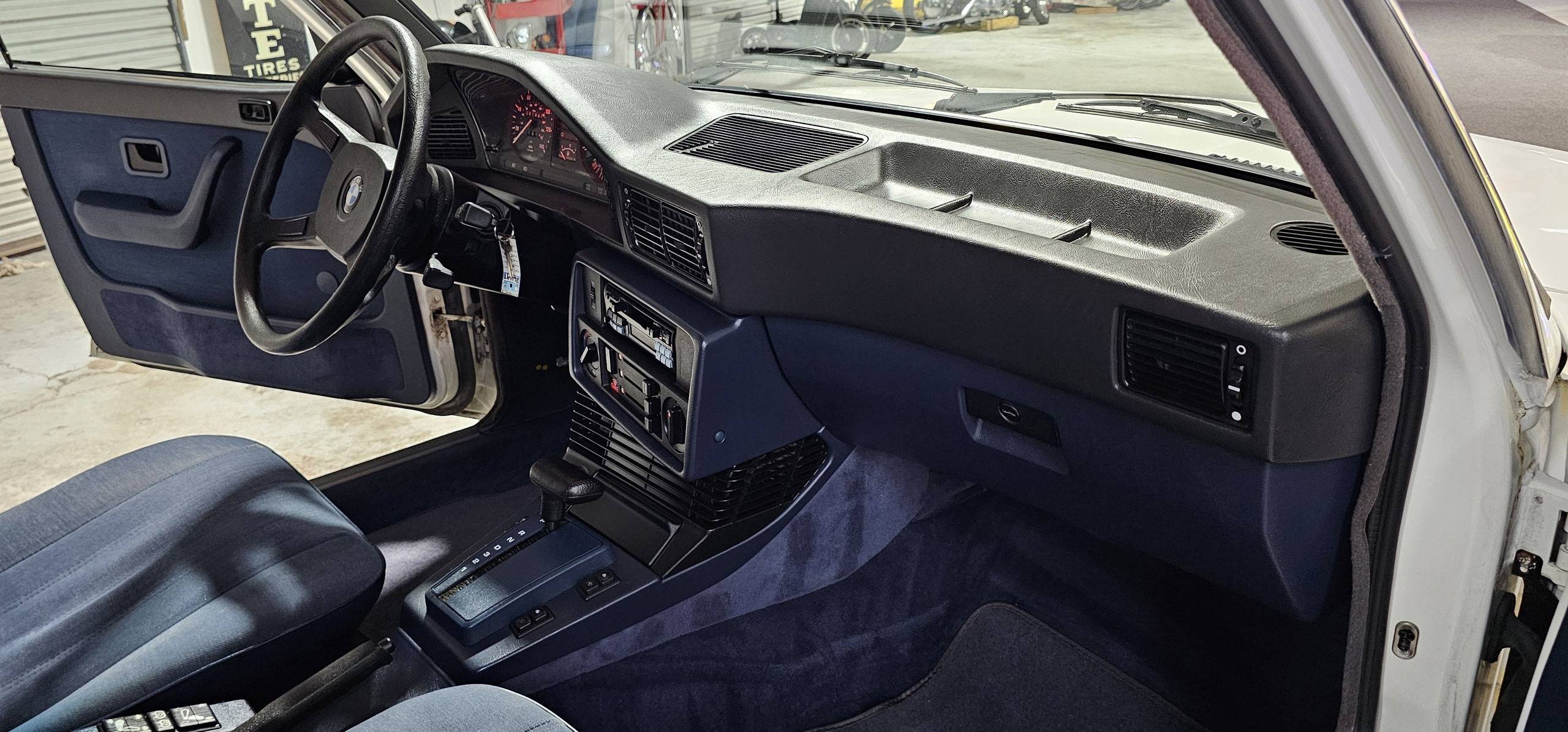 1988 BMW 528E 63