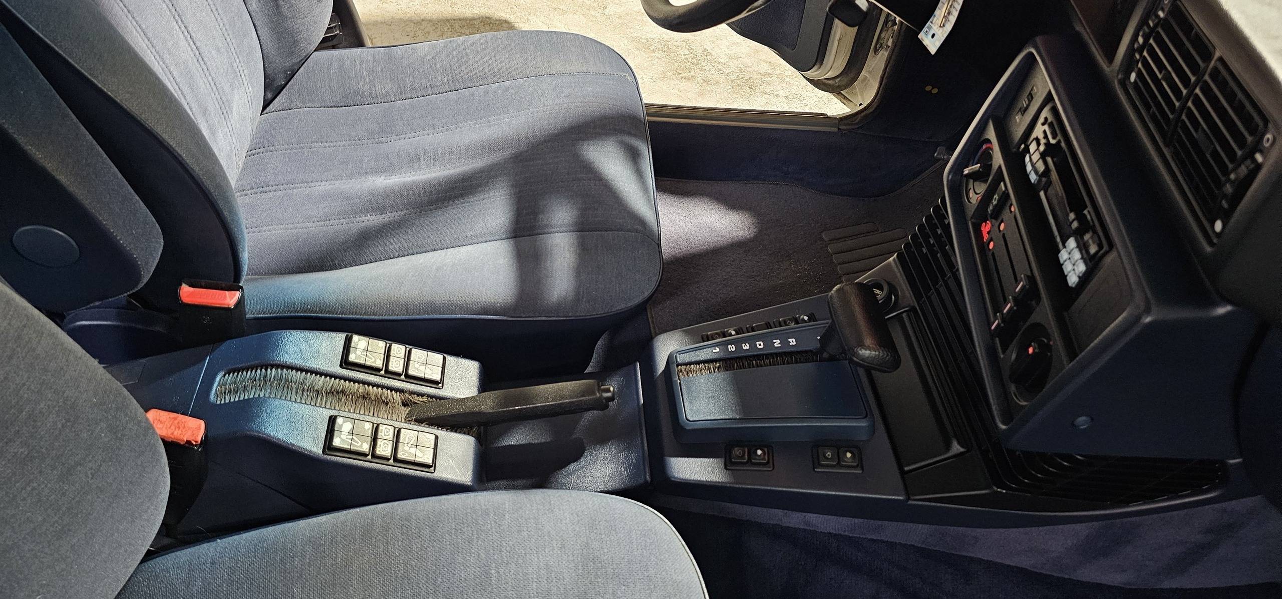 1988 BMW 528E 64