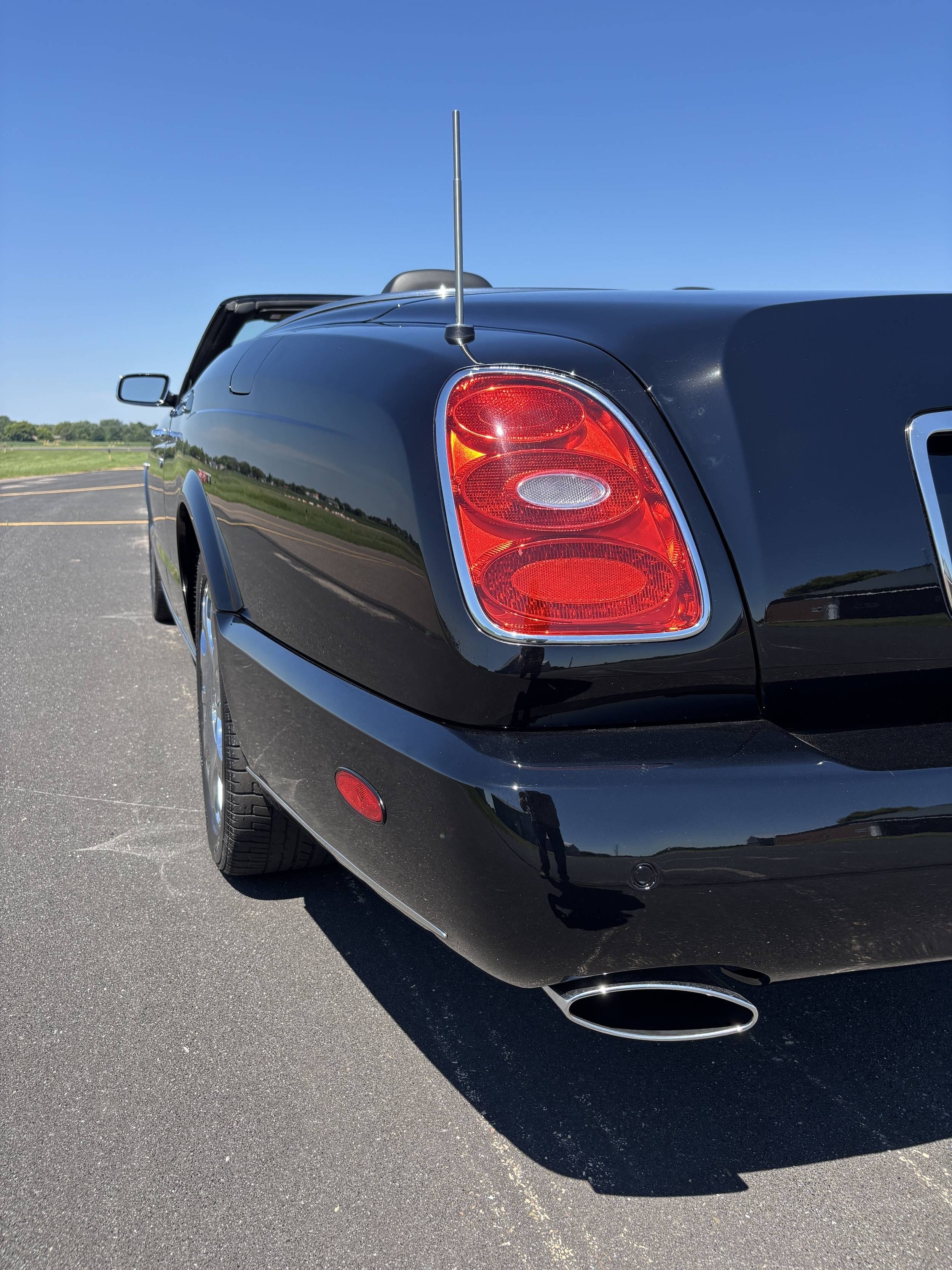 2008 Bentley Azure 59