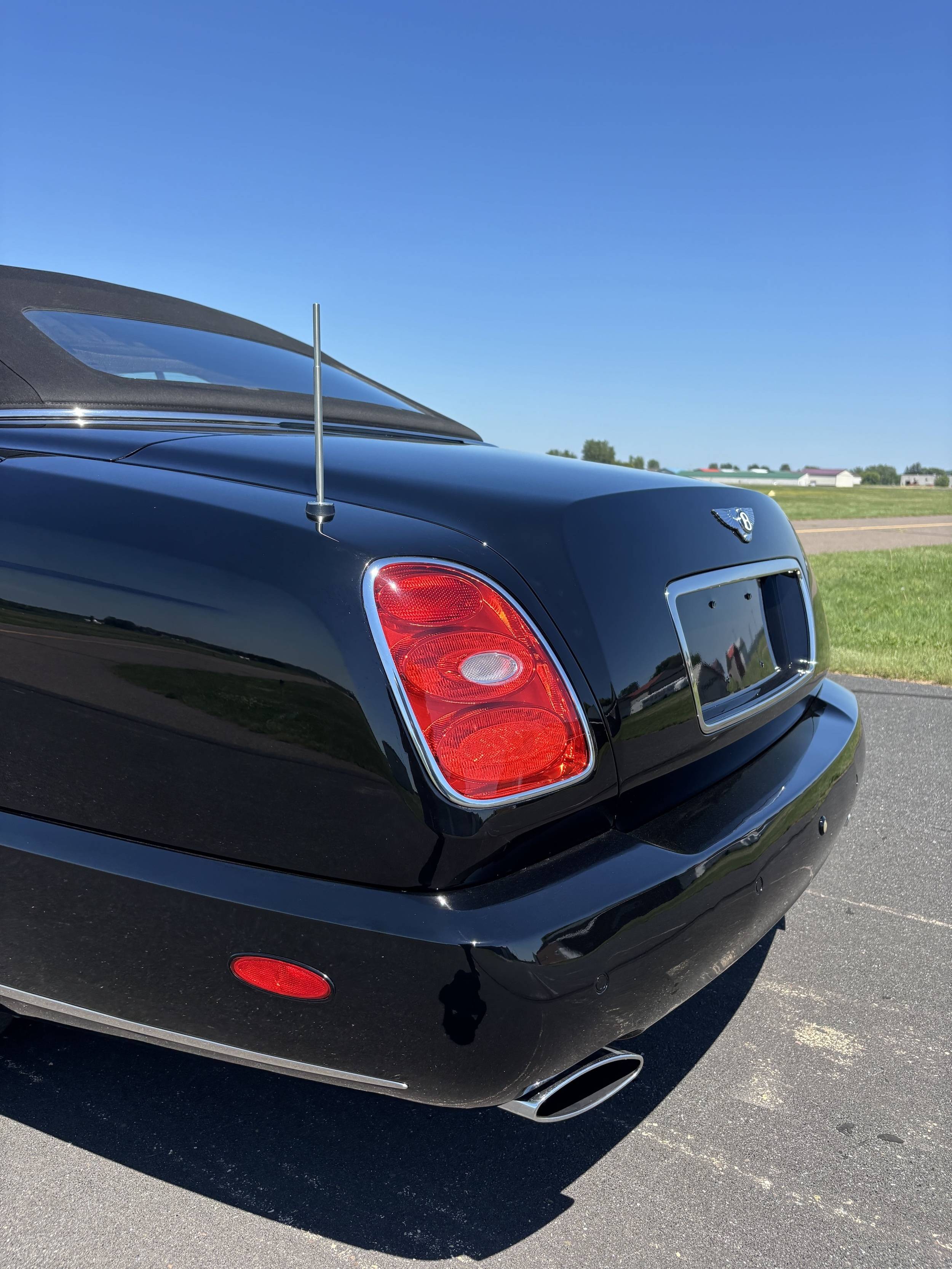 2008 Bentley Azure 79